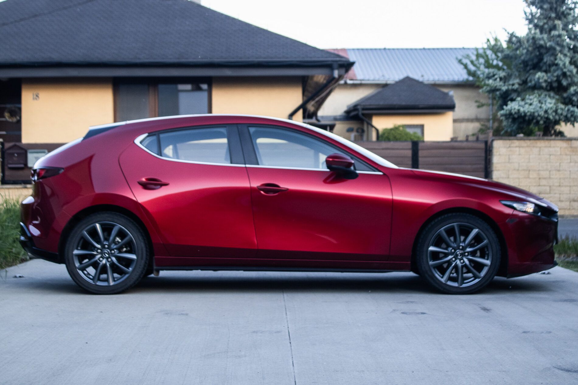 Mazda 3 - fotka 4
