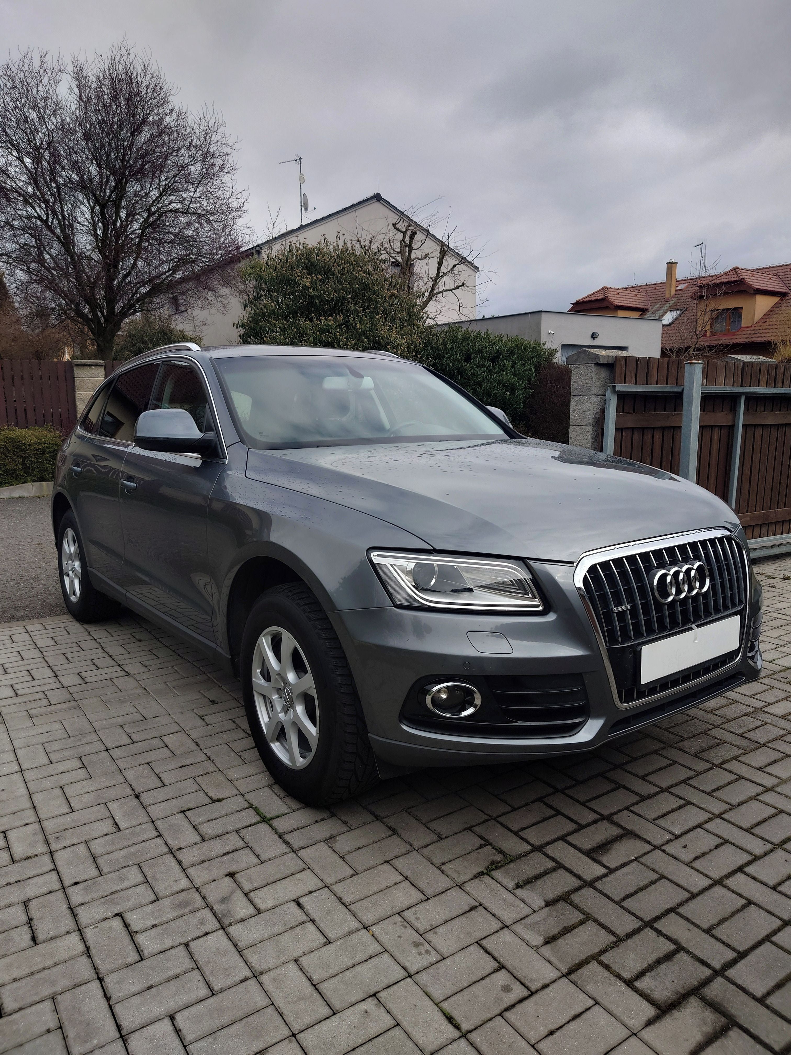 Audi Q5, 130 KW, ČR, tažné, automat - fotka 2