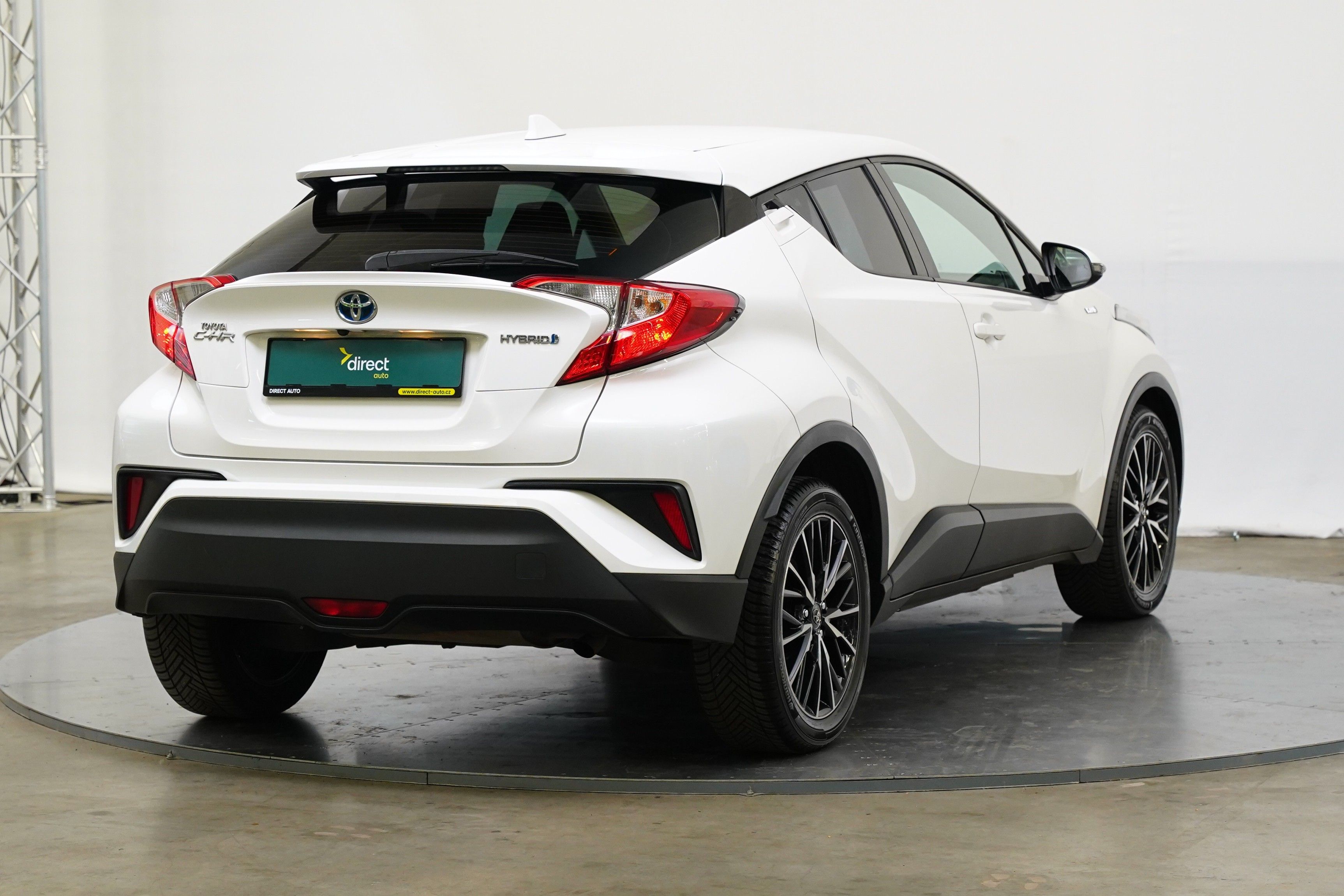 Toyota C-HR, 1.8 Hybrid 90 kW Flow - fotka 2