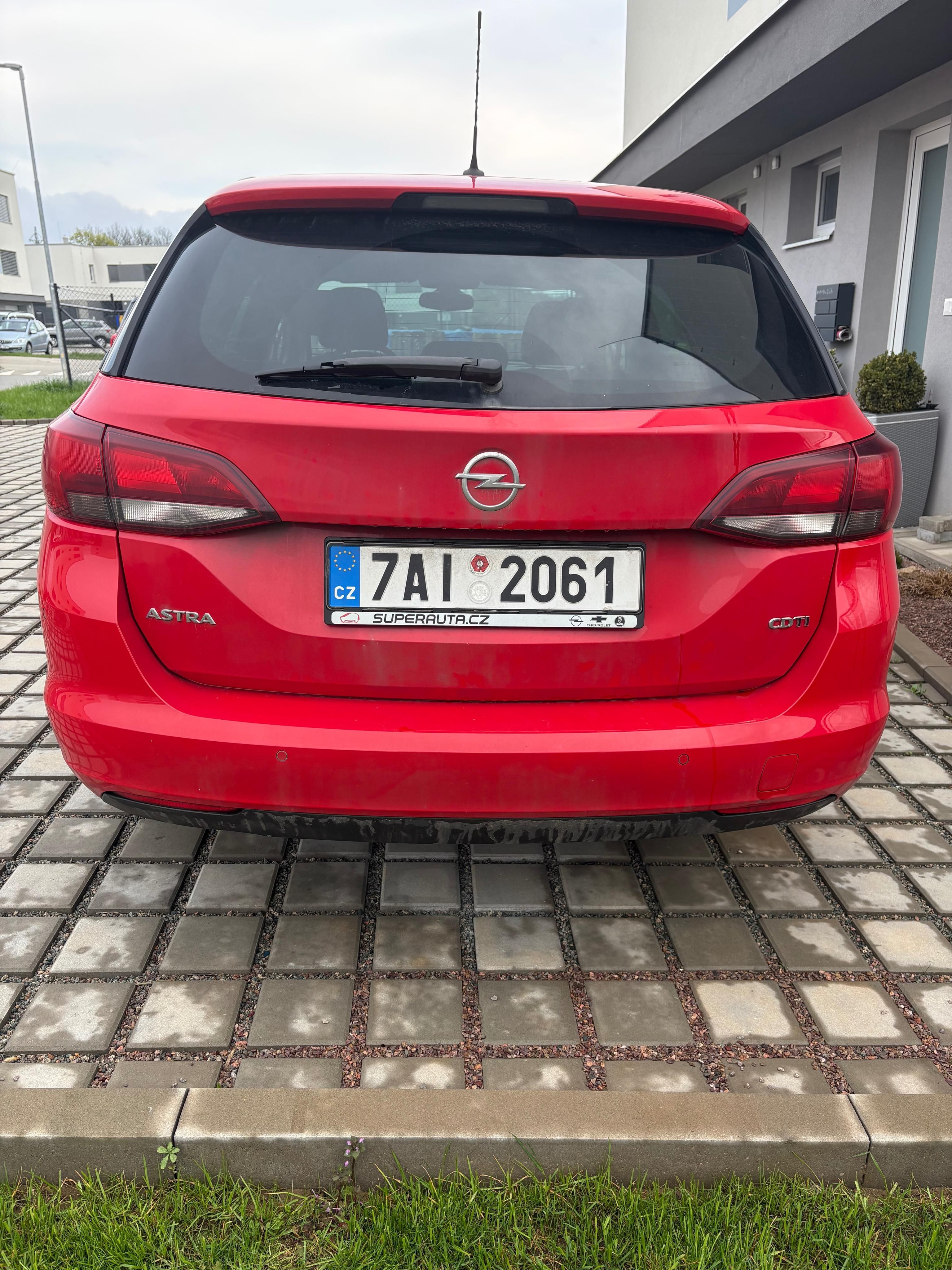Opel Astra, ST 1.6 CDTI 81 kW Enjoy - fotka 5