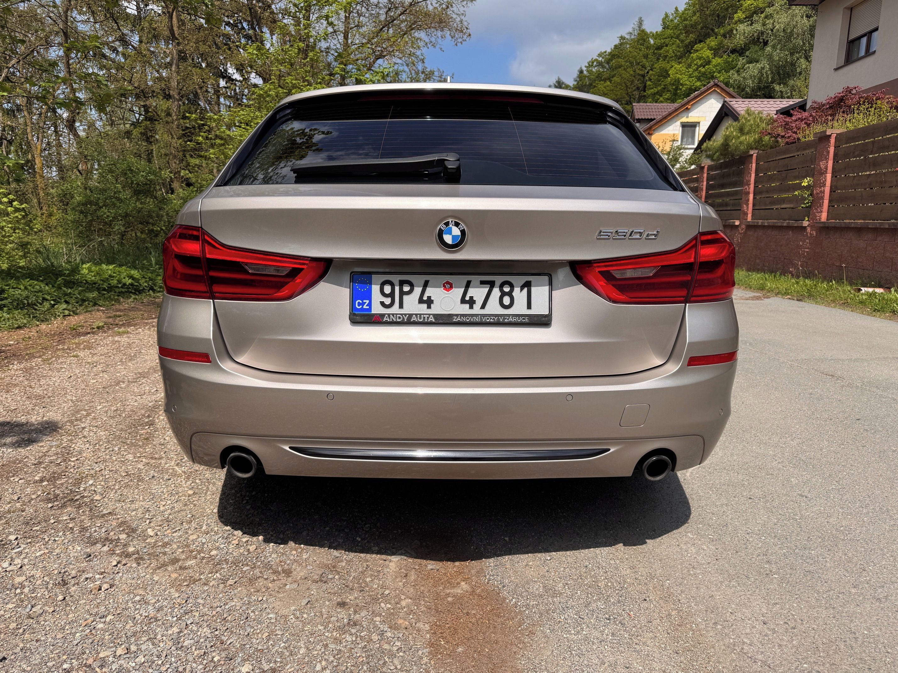 BMW Řada 5, 530d Sport Line - Po servisu - fotka 4