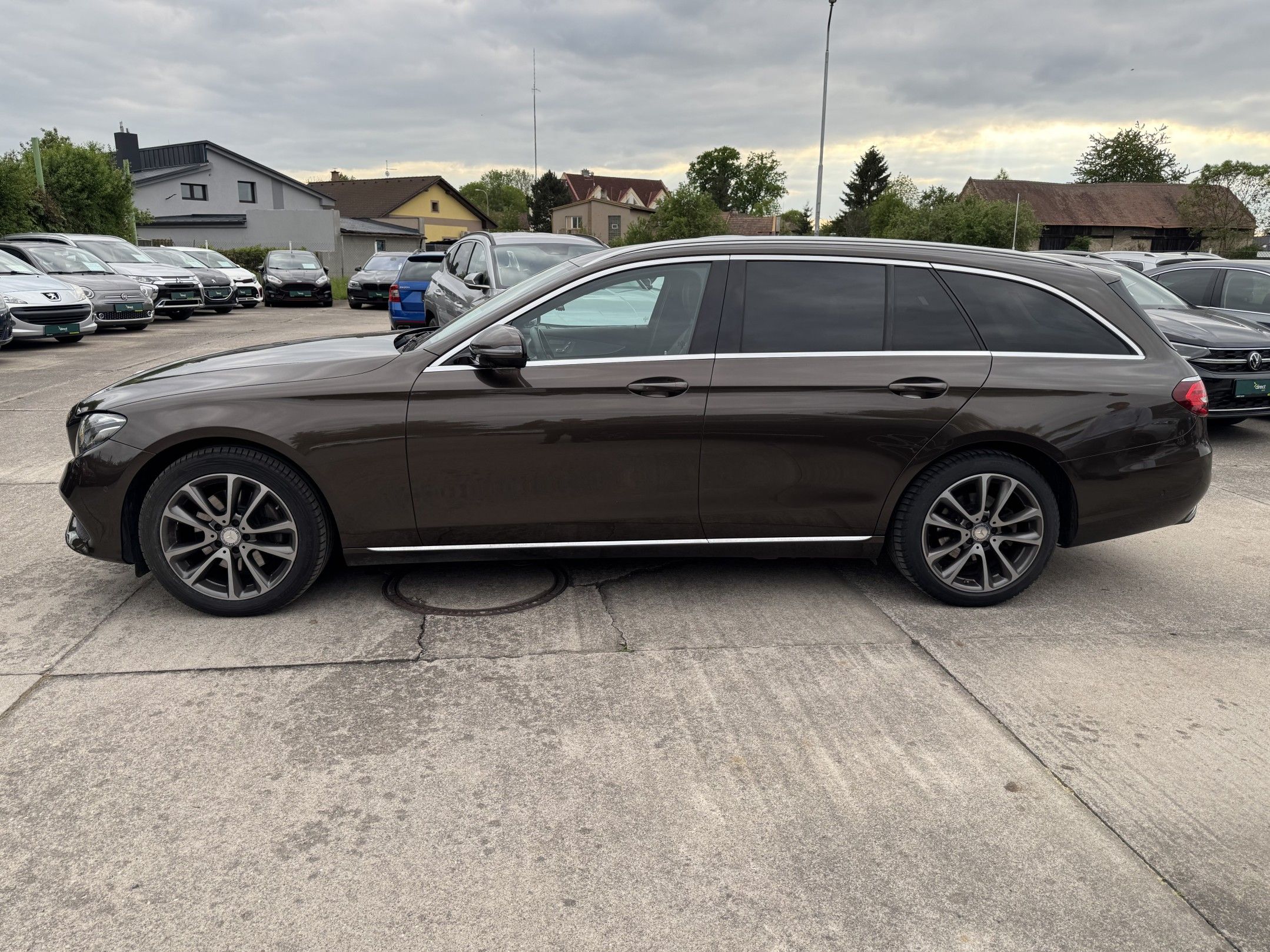 Mercedes-Benz Třídy E, 2.0 CDi 143 kW - fotka 3