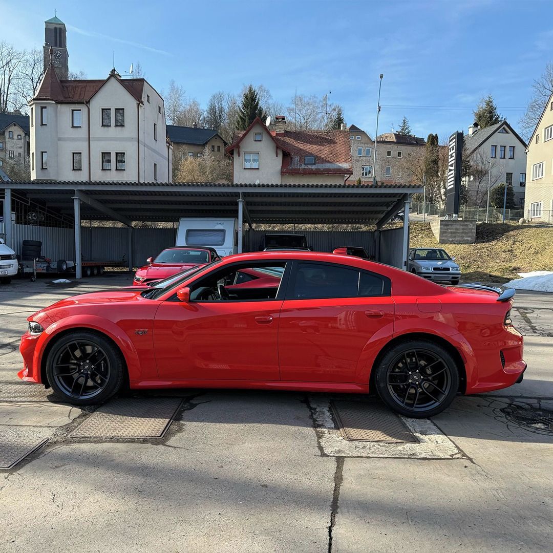 Dodge Charger, 6.4 Scat Pack Widebody - fotka 4