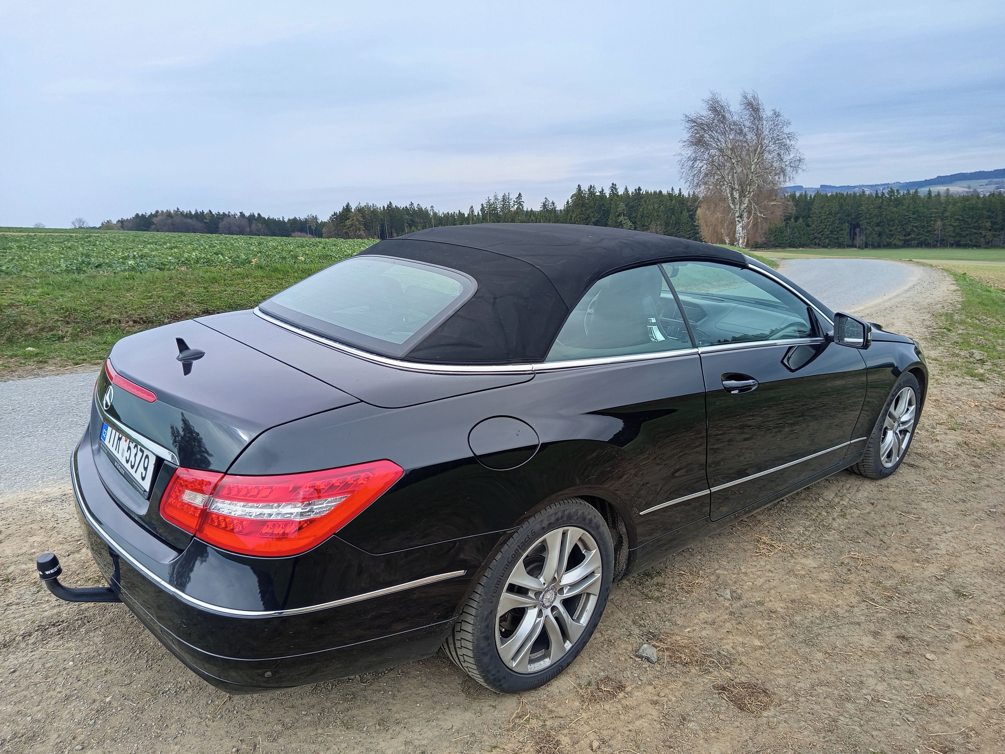 Mercedes-Benz Třídy E, 1.8 E200 - fotka 3