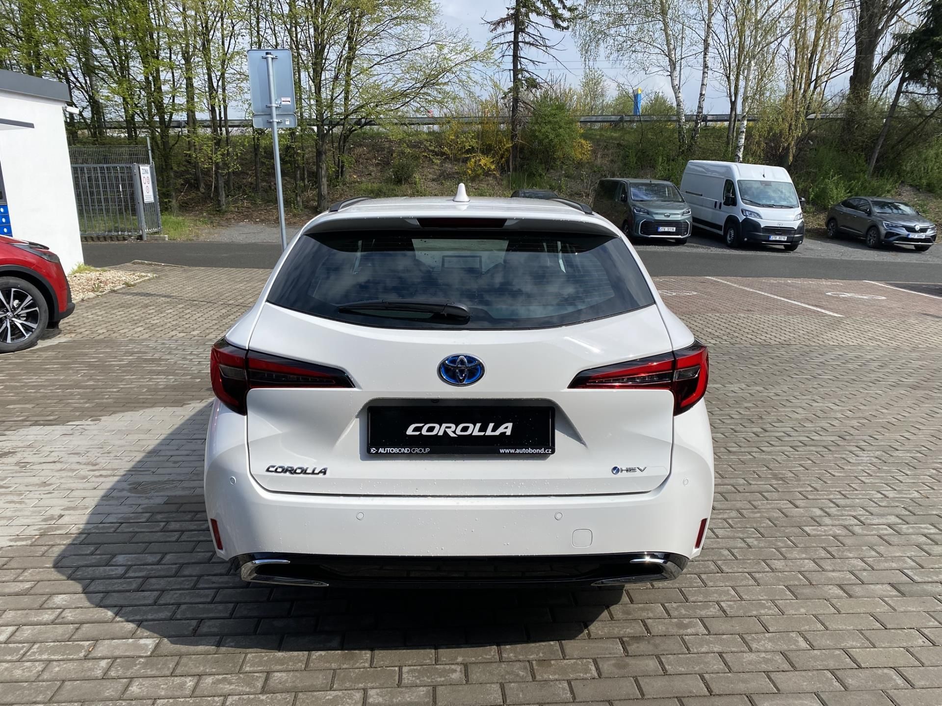 Toyota Corolla, 1.8 HEV Comfort Tech - fotka 5