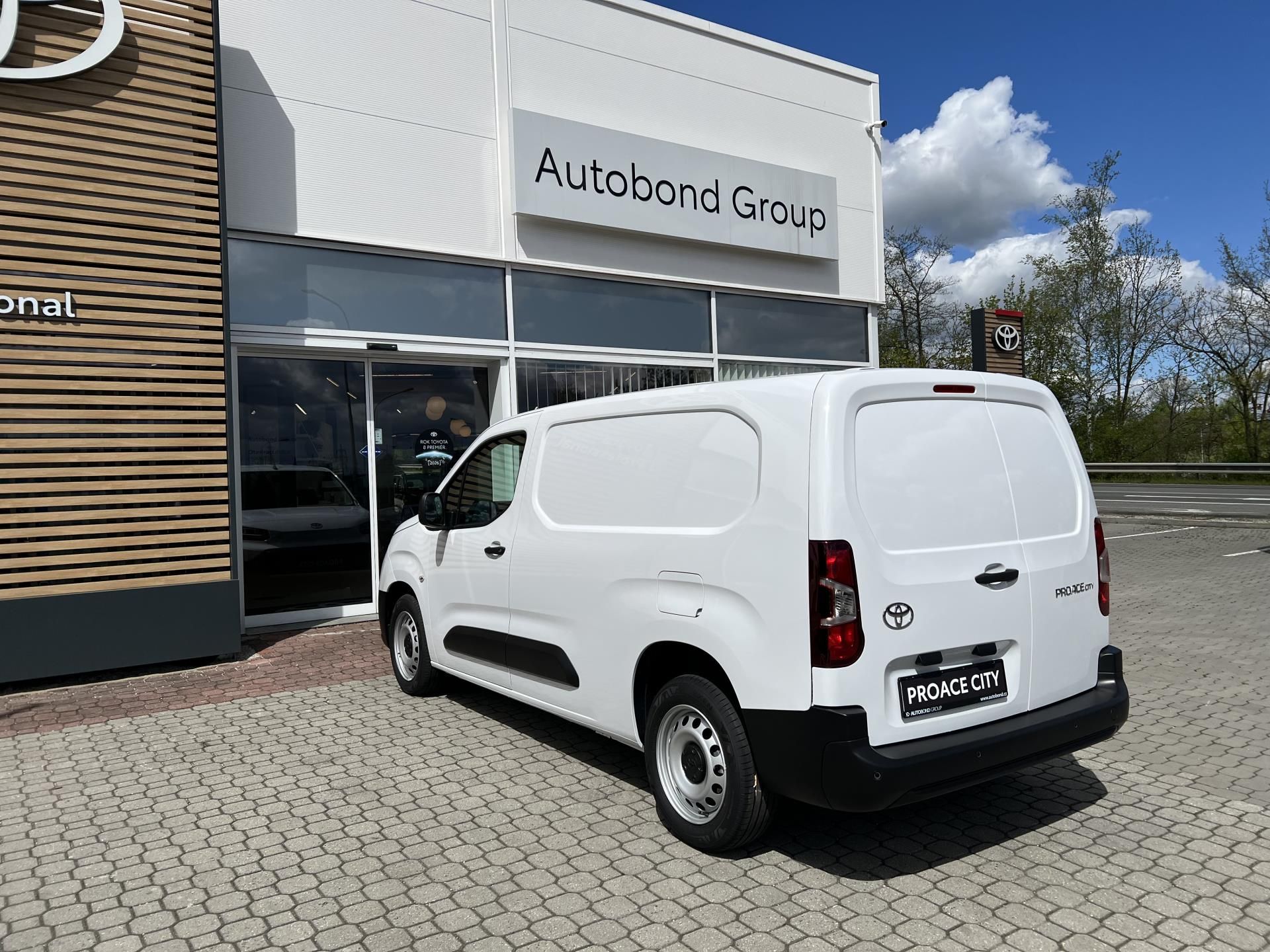 Toyota Proace City, 1.5D 6MT Active 2S - fotka 4