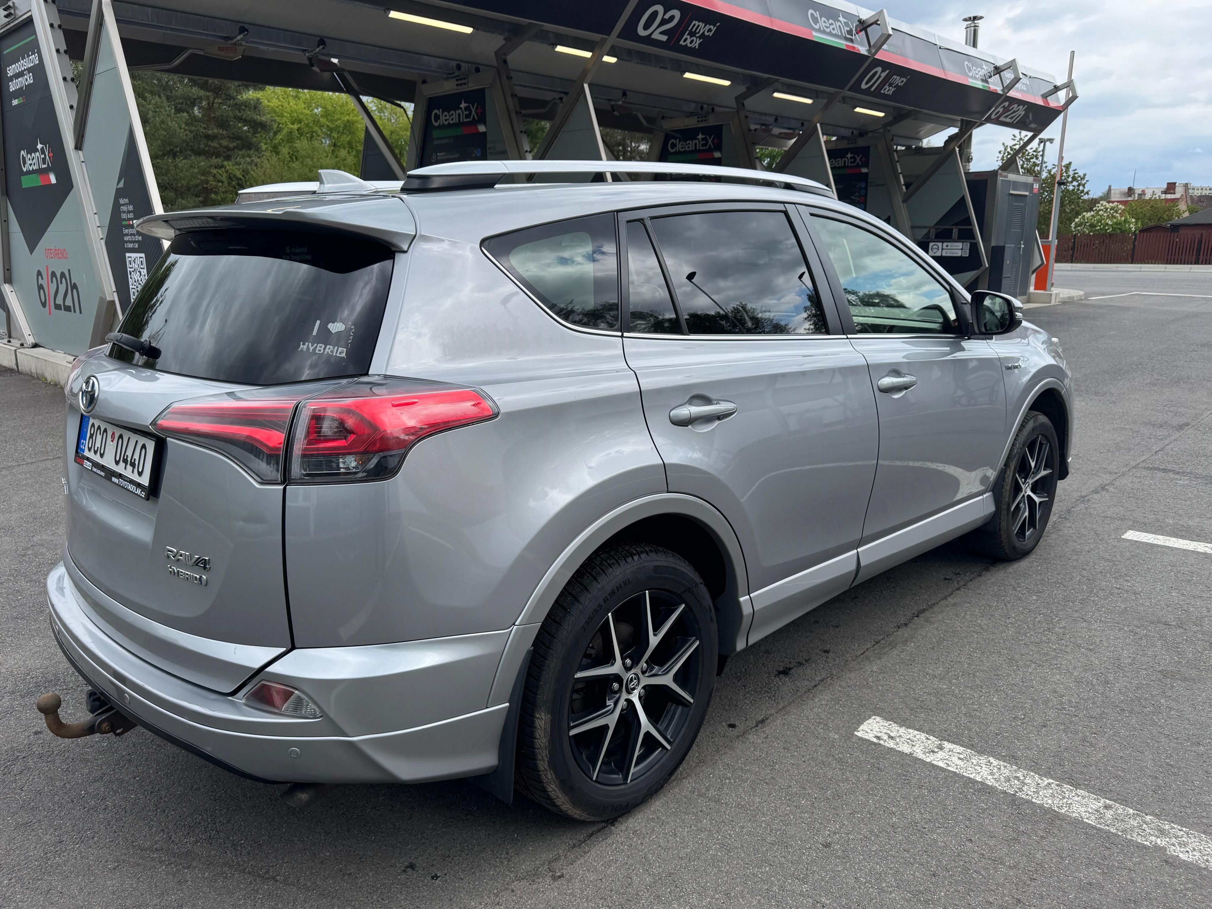 Toyota Rav4, 2.5 HIBRID 4#4 SELECTION ! - fotka 5