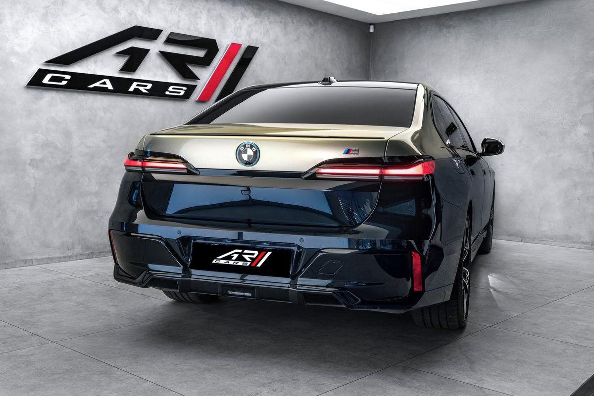 BMW, 60 M-Sport Individual Theatre - fotka 6