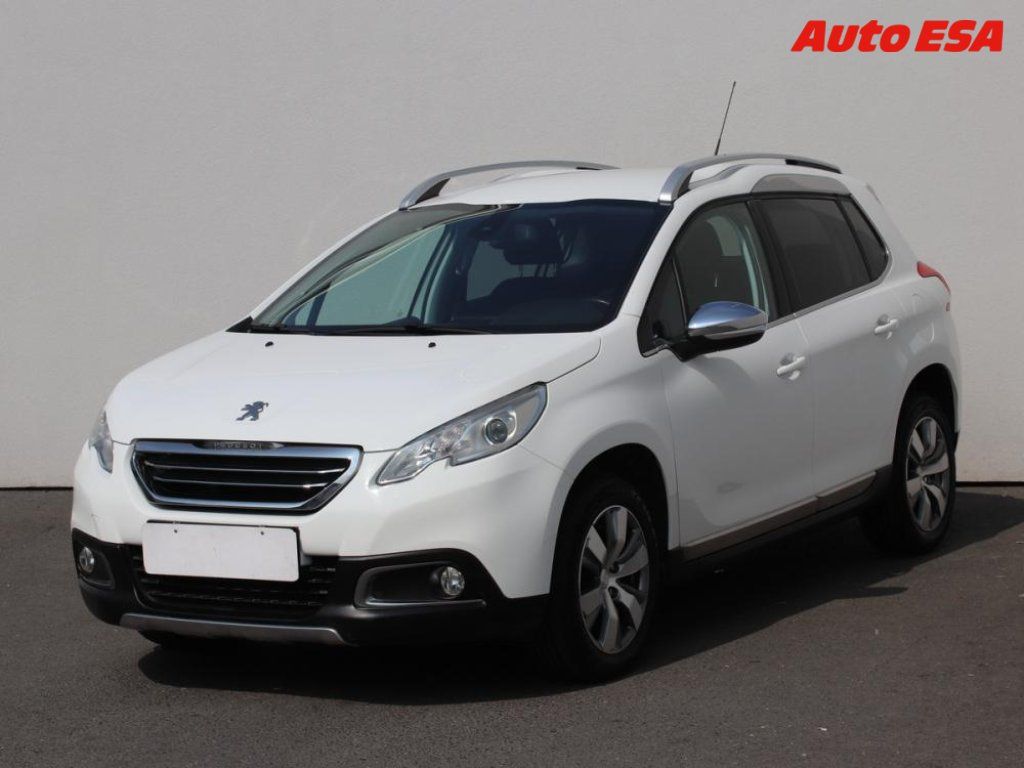 Peugeot 2008, 1.6,navi,+kola - fotka 3