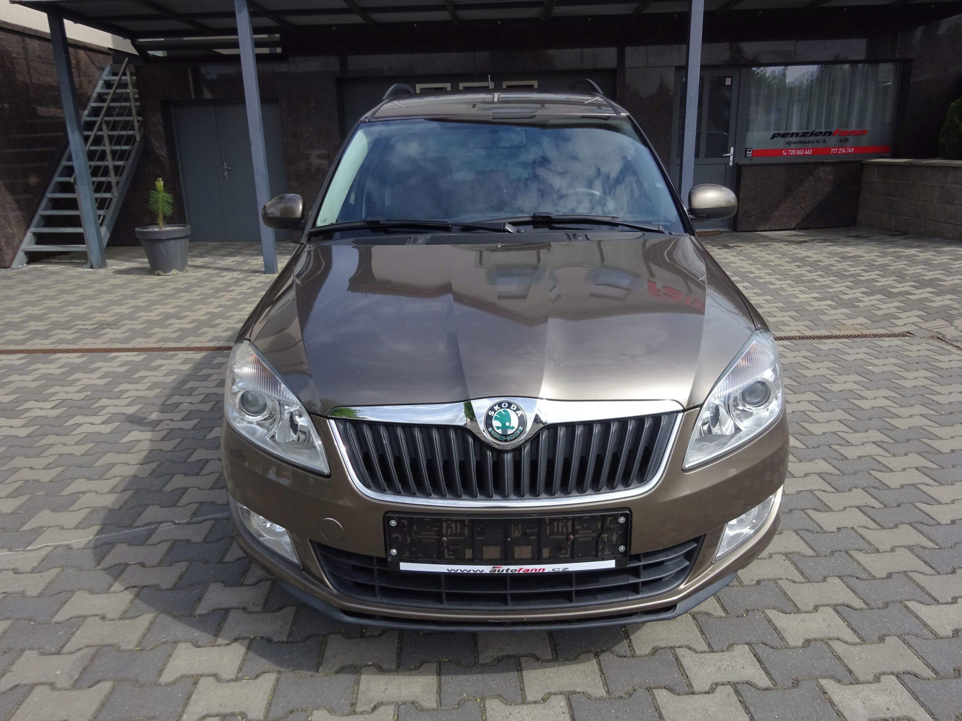 Škoda Roomster, 1.2TSi 63kW ,Ambition, 2xkola. - fotka 2