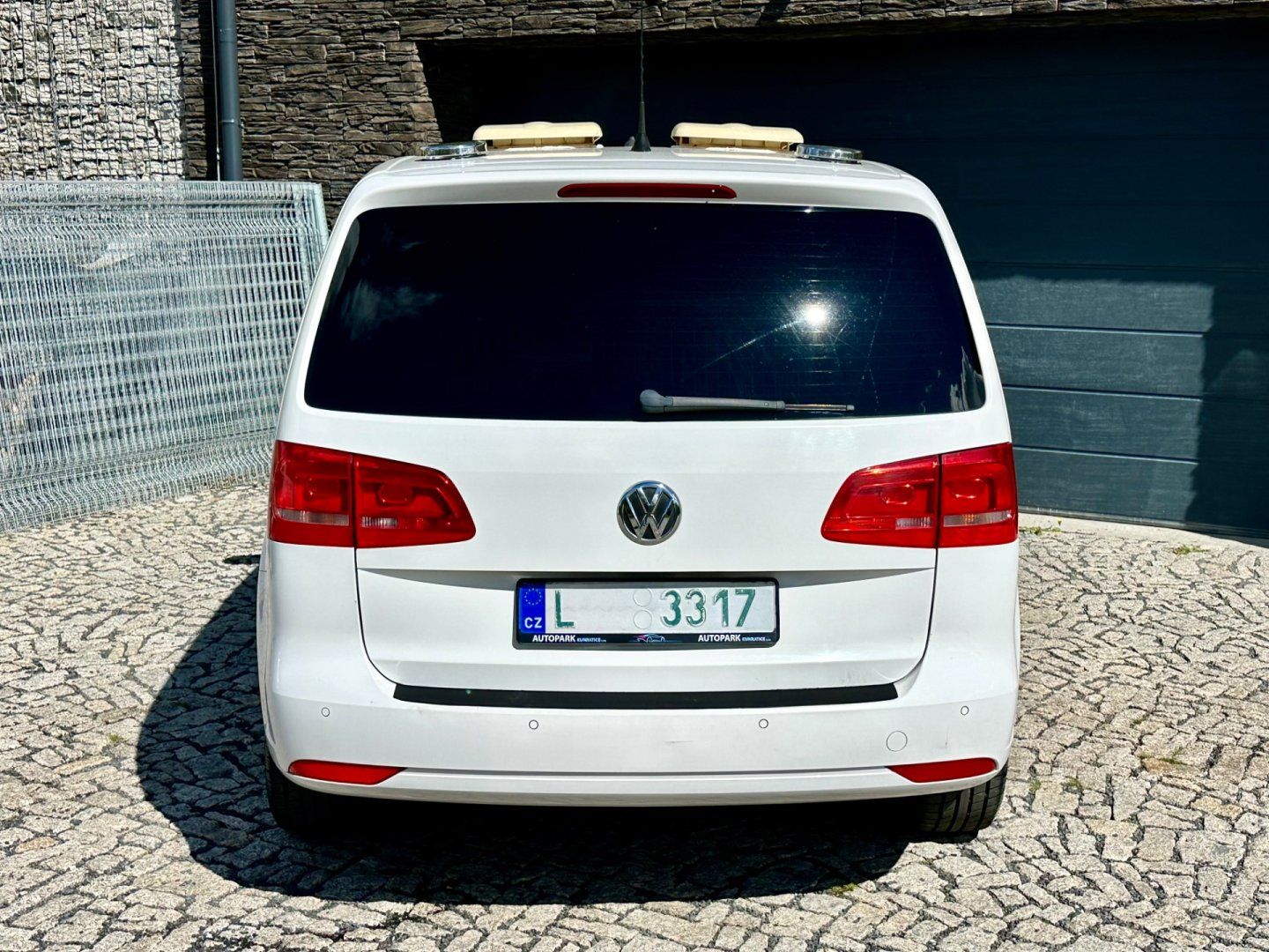 Volkswagen Touran, 1.6 TDi DSG - vestavba pro psa - fotka 5