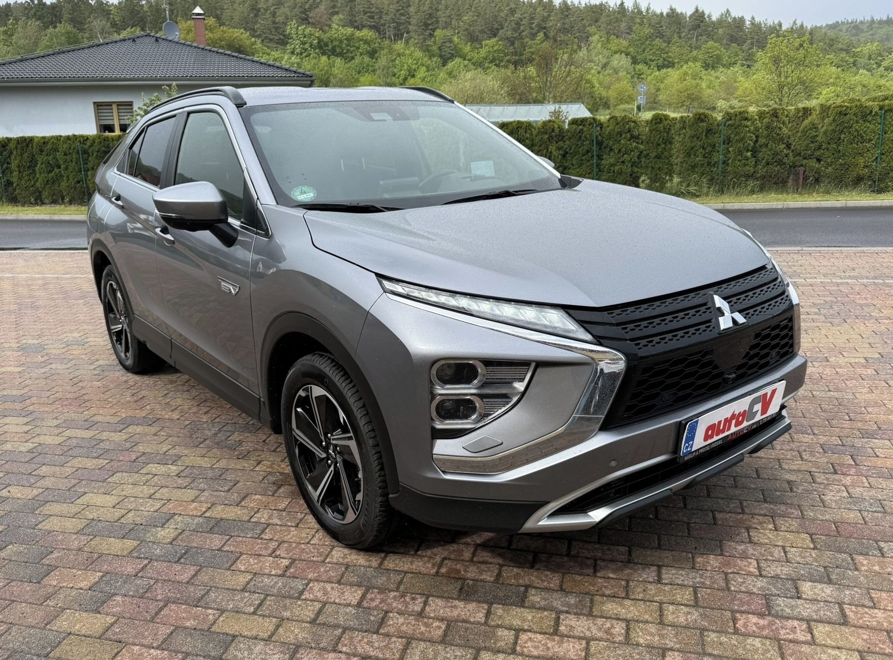 Mitsubishi Eclipse Cross, 2.4 PHEV 138kW 4x4 HUD,ACC - fotka 5