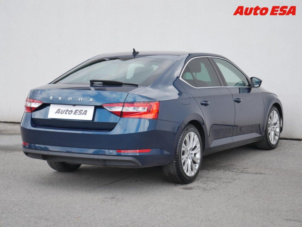 Škoda Superb, 1.5 TSi - fotka 4