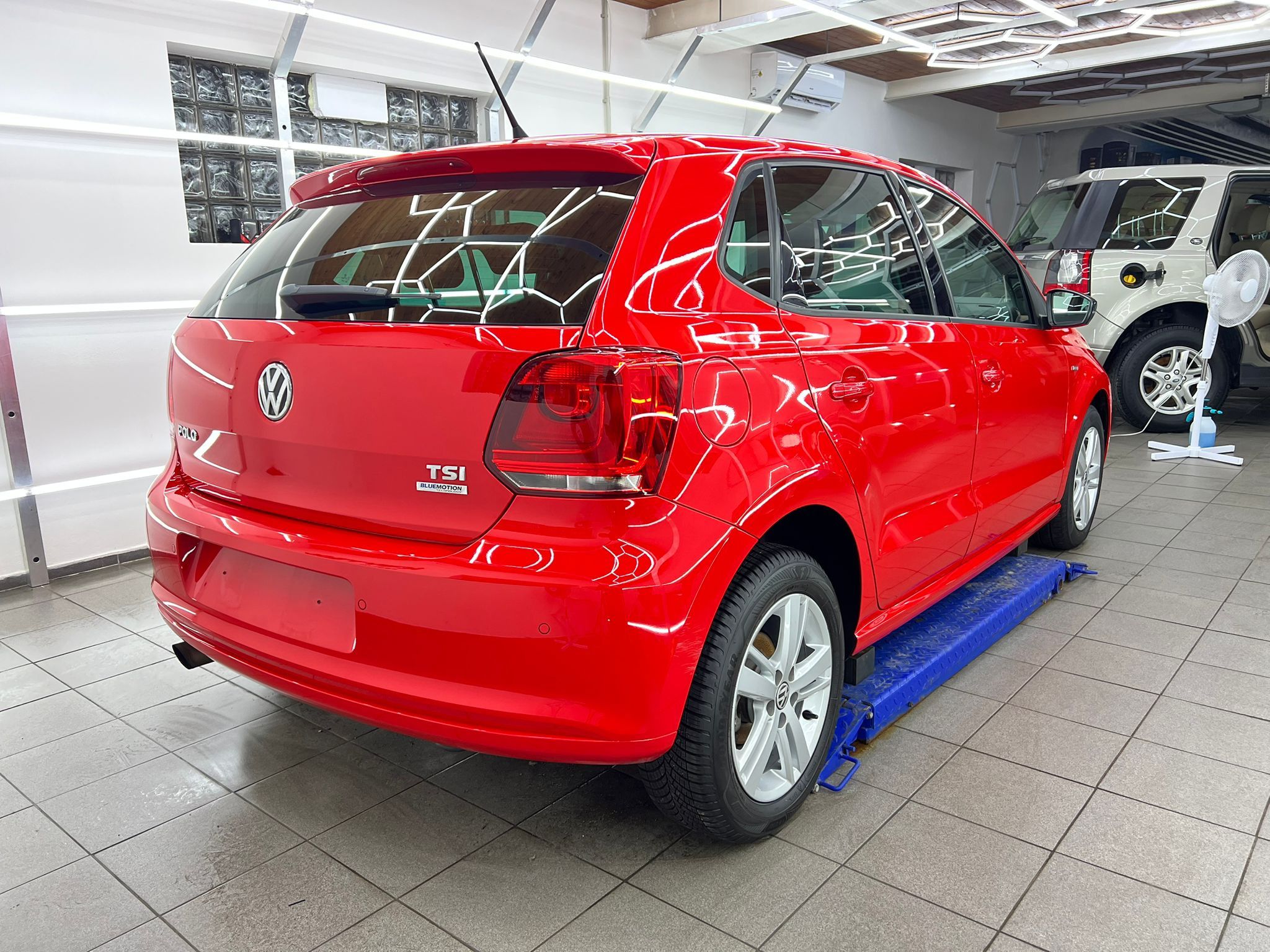 Volkswagen Polo, Volkswagen Polo 1.2TSI 66kW - fotka 4
