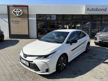1.8 HEV STYLE + zimní pneu