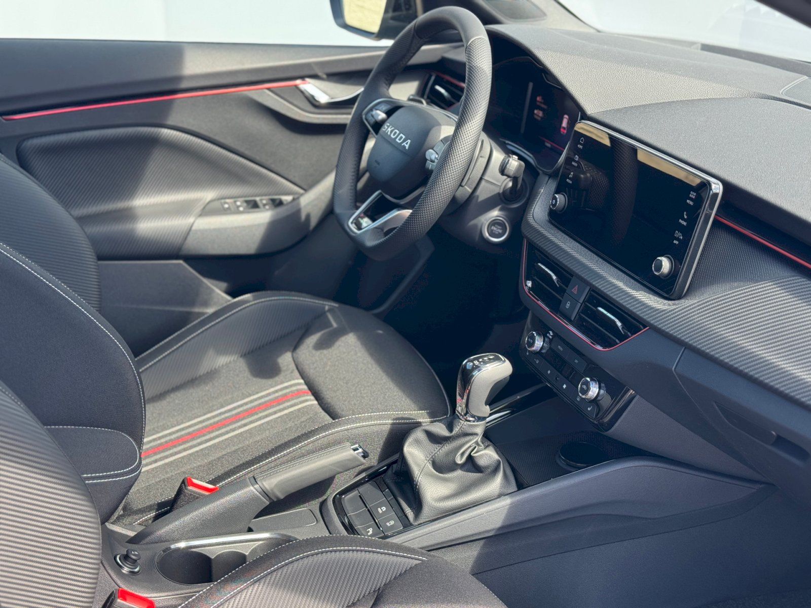 Škoda Scala, Monte Carlo 1.0 TSI 85kW DSG - fotka 6