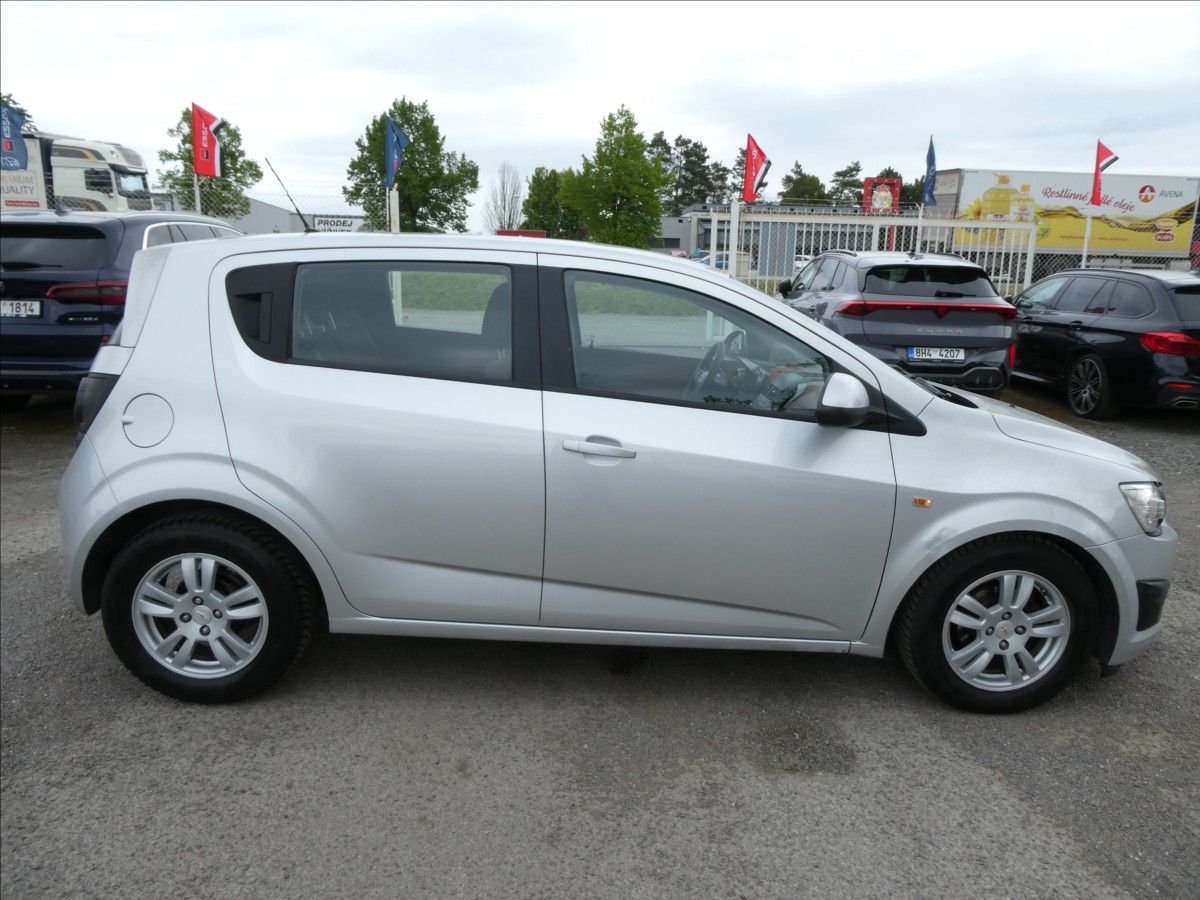 Chevrolet Aveo, 1,4 16V 74kW,1.maj,2xkola,klim - fotka 4