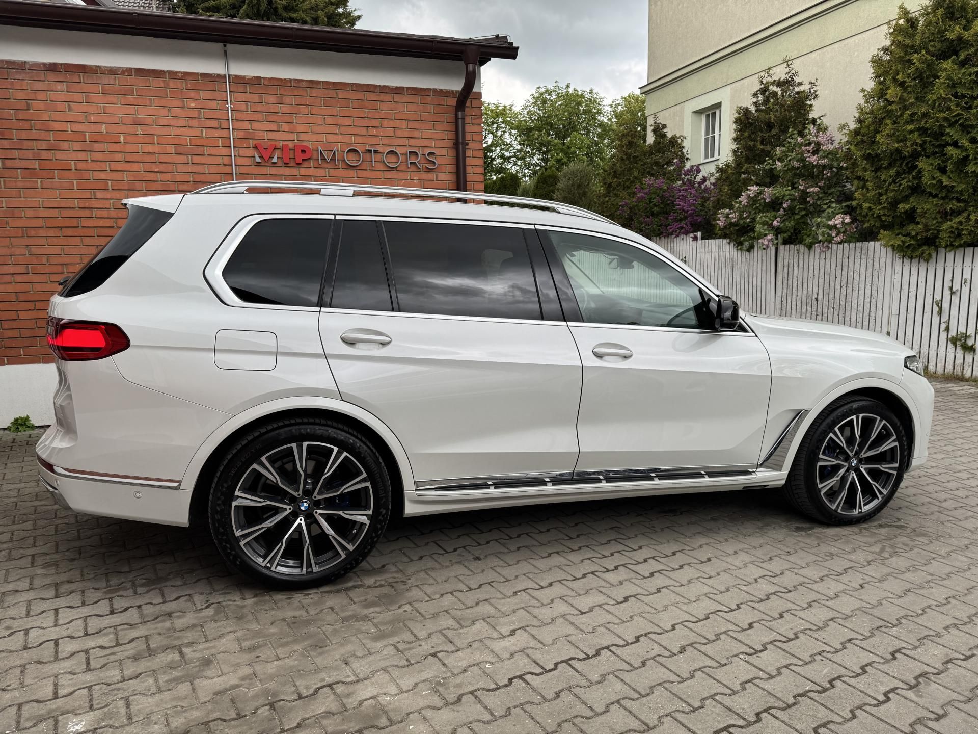 BMW X7, 40xD-R22-SKY-LCD-NOČNÍ V-ČR - fotka 6