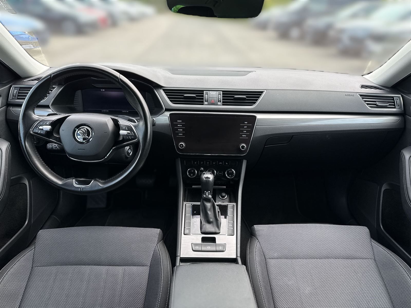 Škoda Superb, Combi 2.0 TDI DSG Style - fotka 5