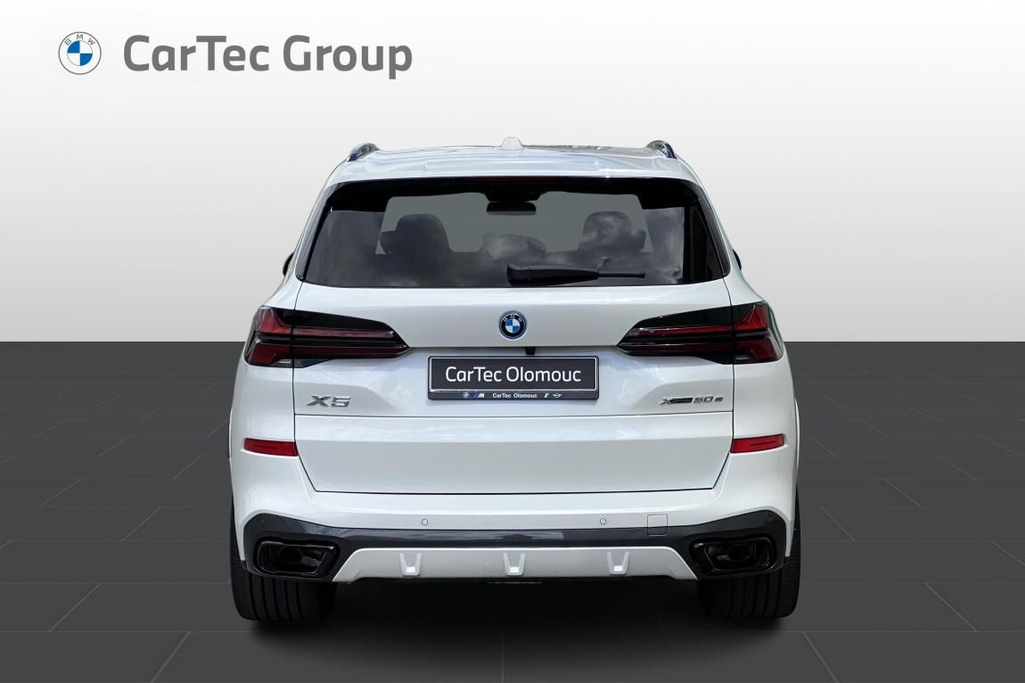 BMW X5, xDrive50e - fotka 5