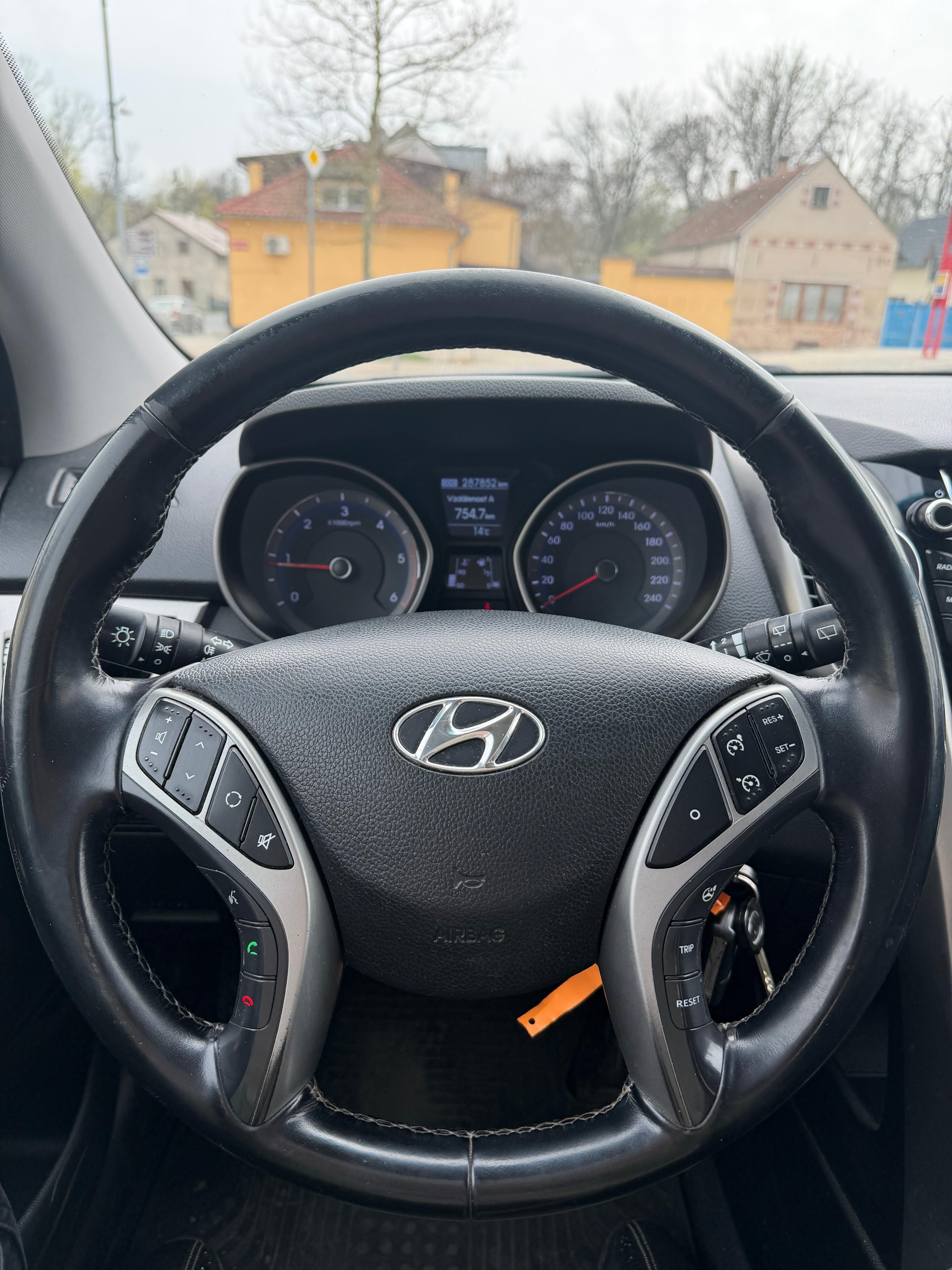 Hyundai i30 - fotka 4