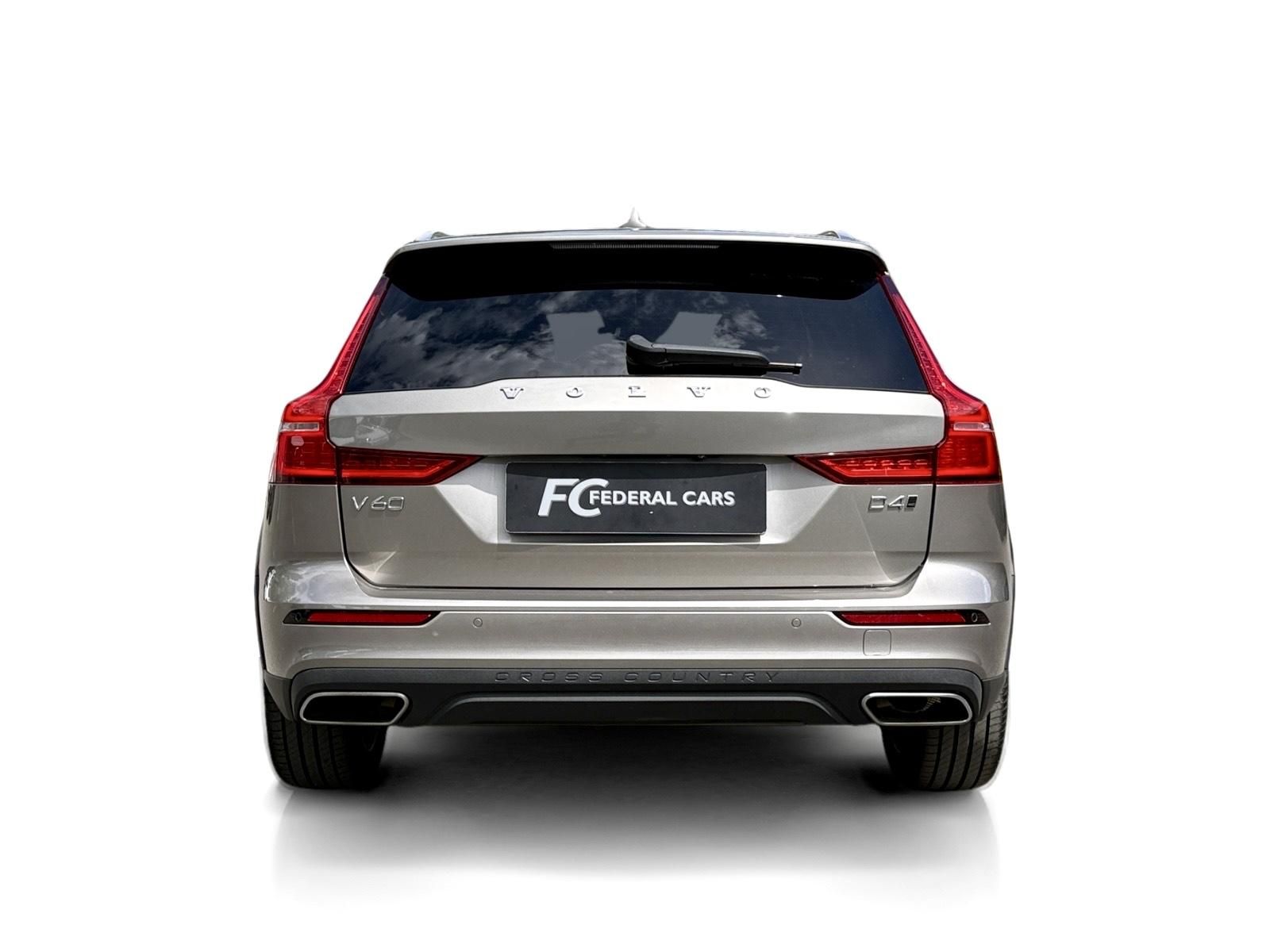 Volvo V60, CrossCountry D4 AWD // 4x4 - fotka 4