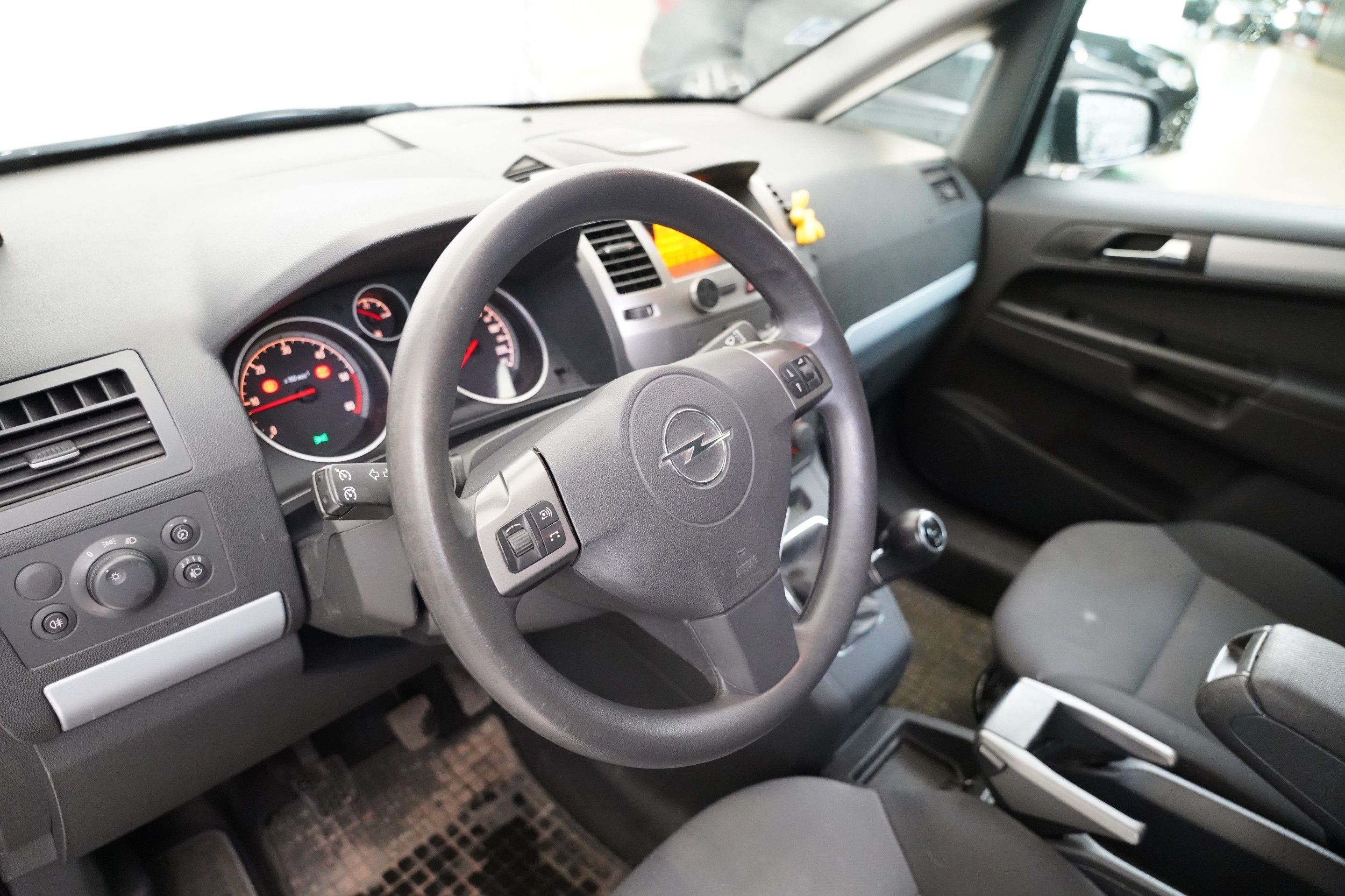 Opel Zafira, 1.9 CDTi 88 kW - fotka 5