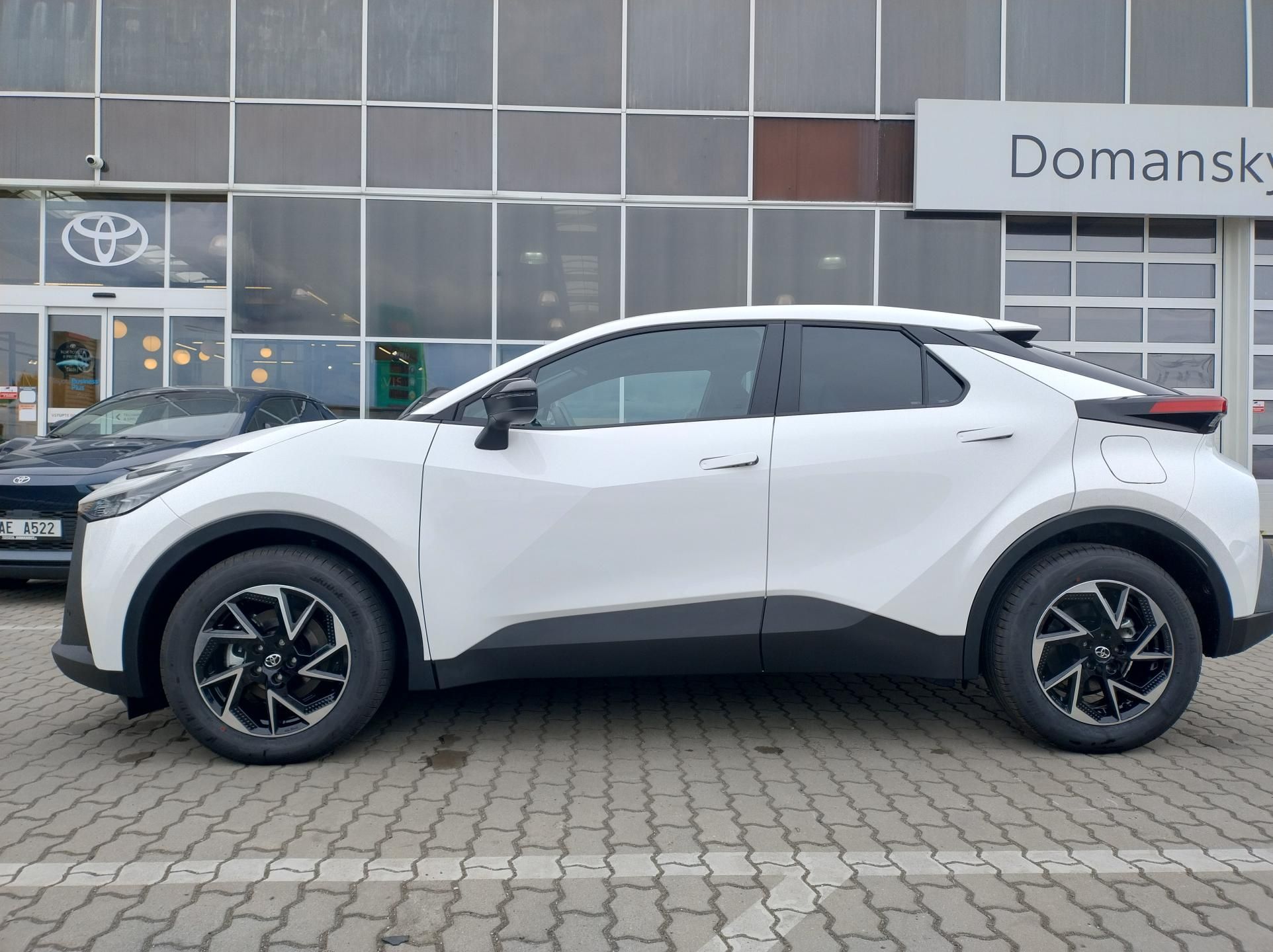 Toyota C-HR, 1.8 FHEV COMFORT BUSINESS+ - fotka 3