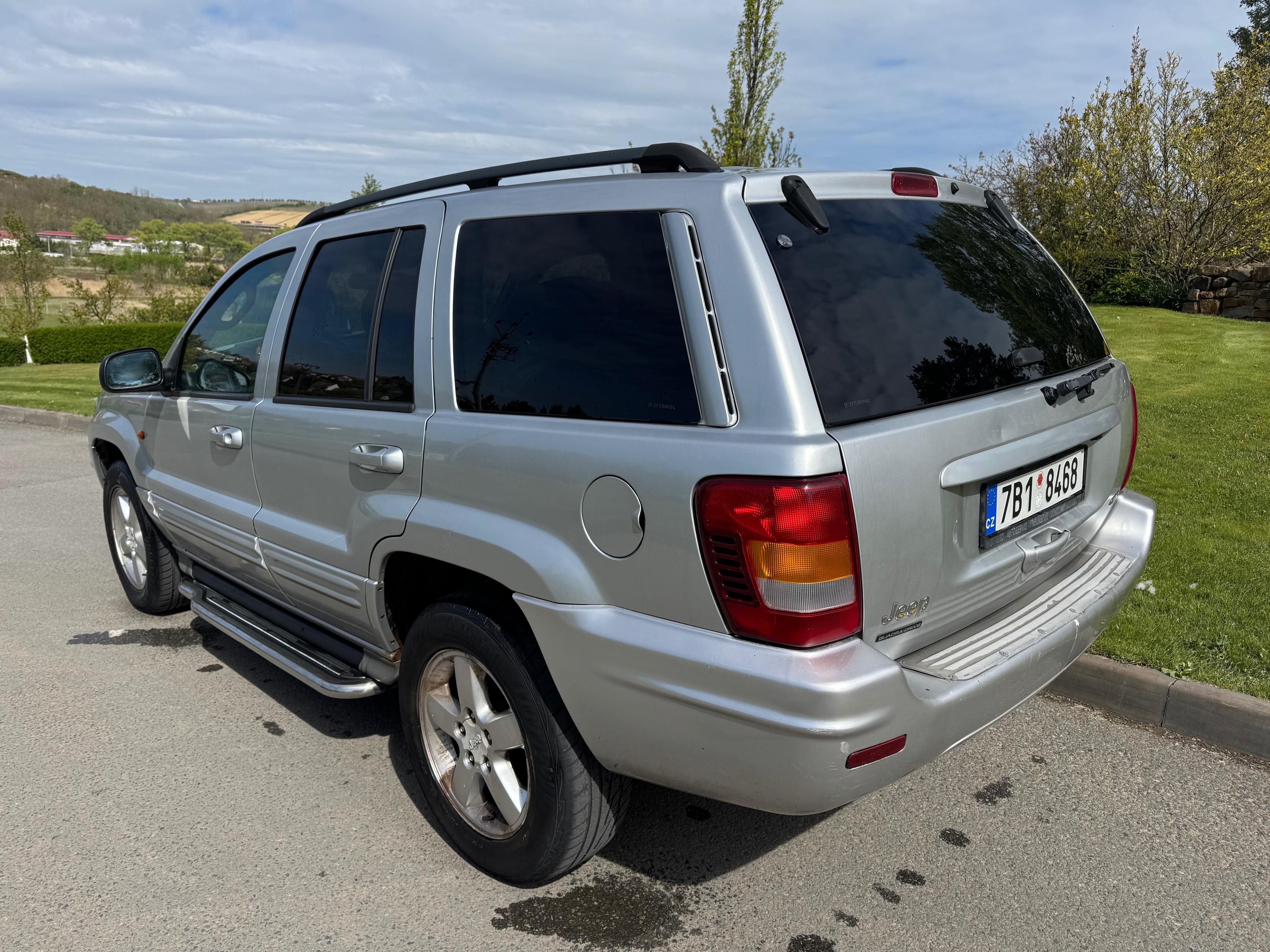 Jeep Grand Cherokee, 2,7 CRDi 4x4 Automat 120kW - fotka 4