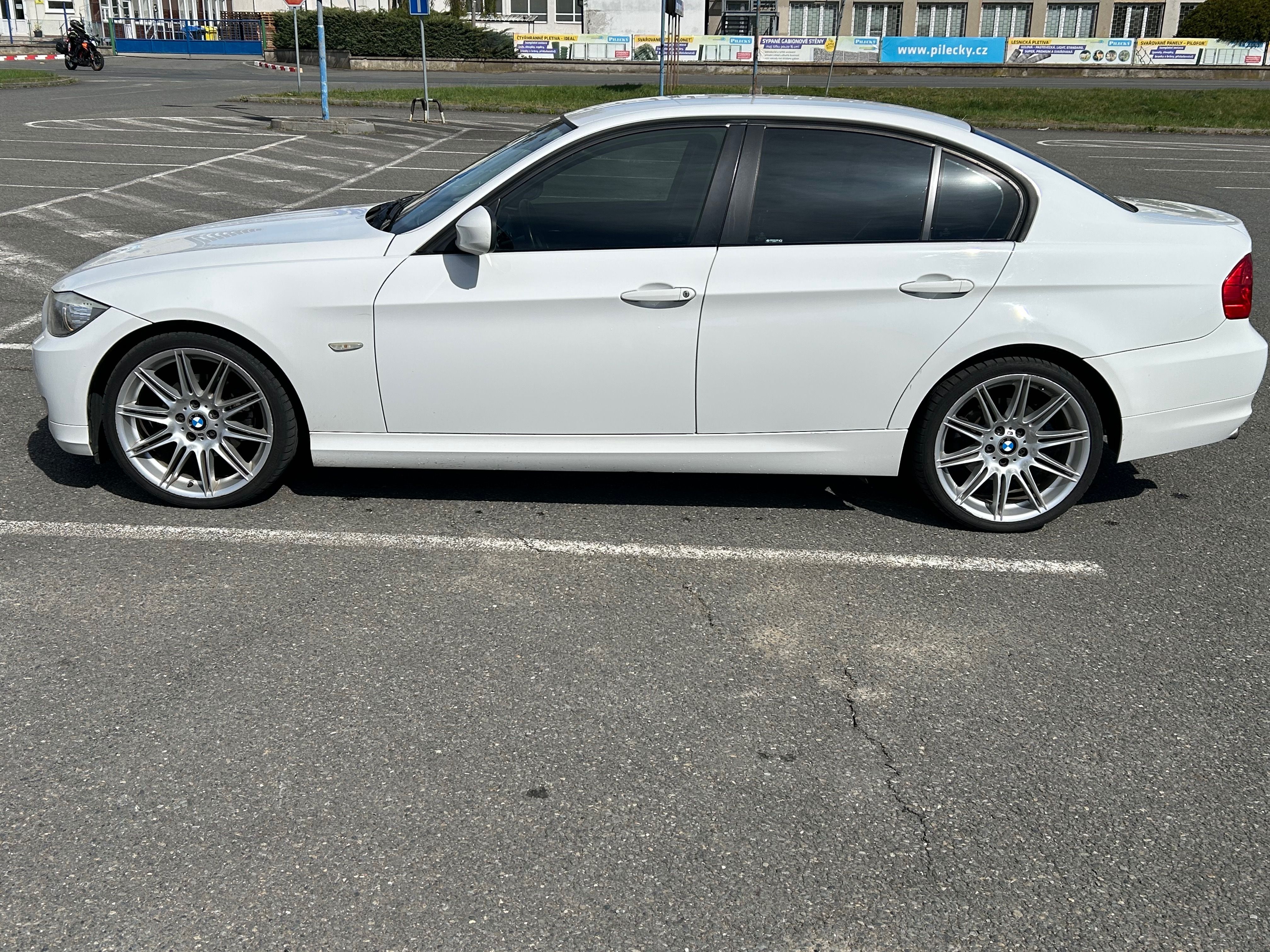 BMW Řada 3, 318D 105kw Chip126kw 2.majitel - fotka 3