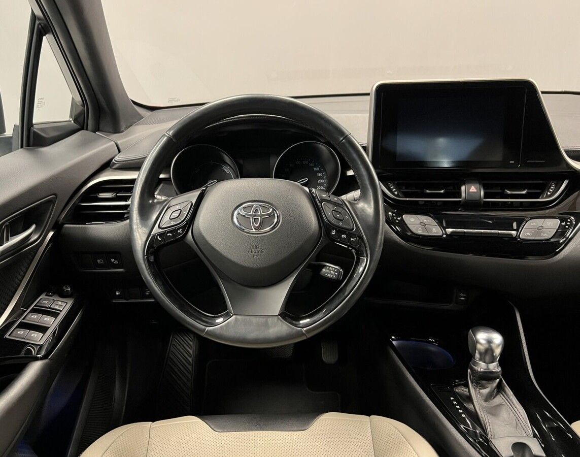 Toyota C-HR, 1,8 Hybrid AT Selection - fotka 5