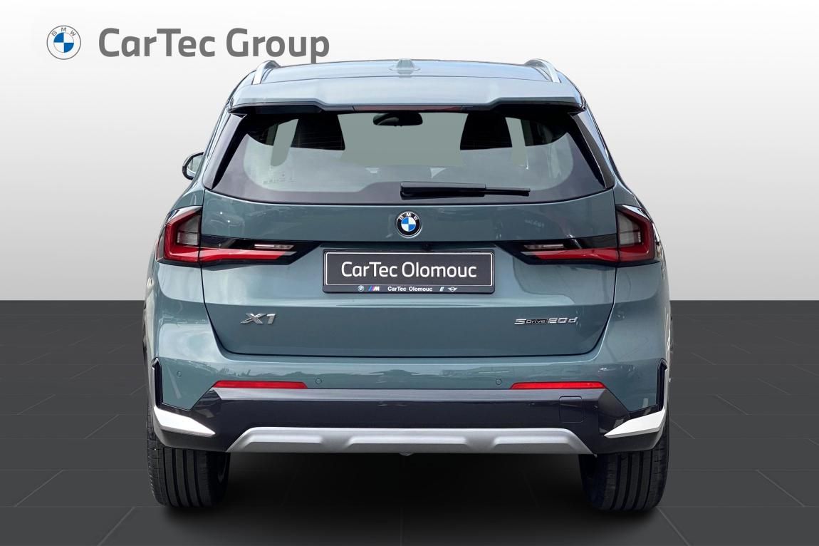 BMW X1, sDrive20d - fotka 6