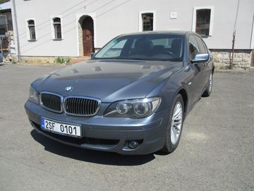 E 65 - 3.0 D - JEDE V POHODĚ