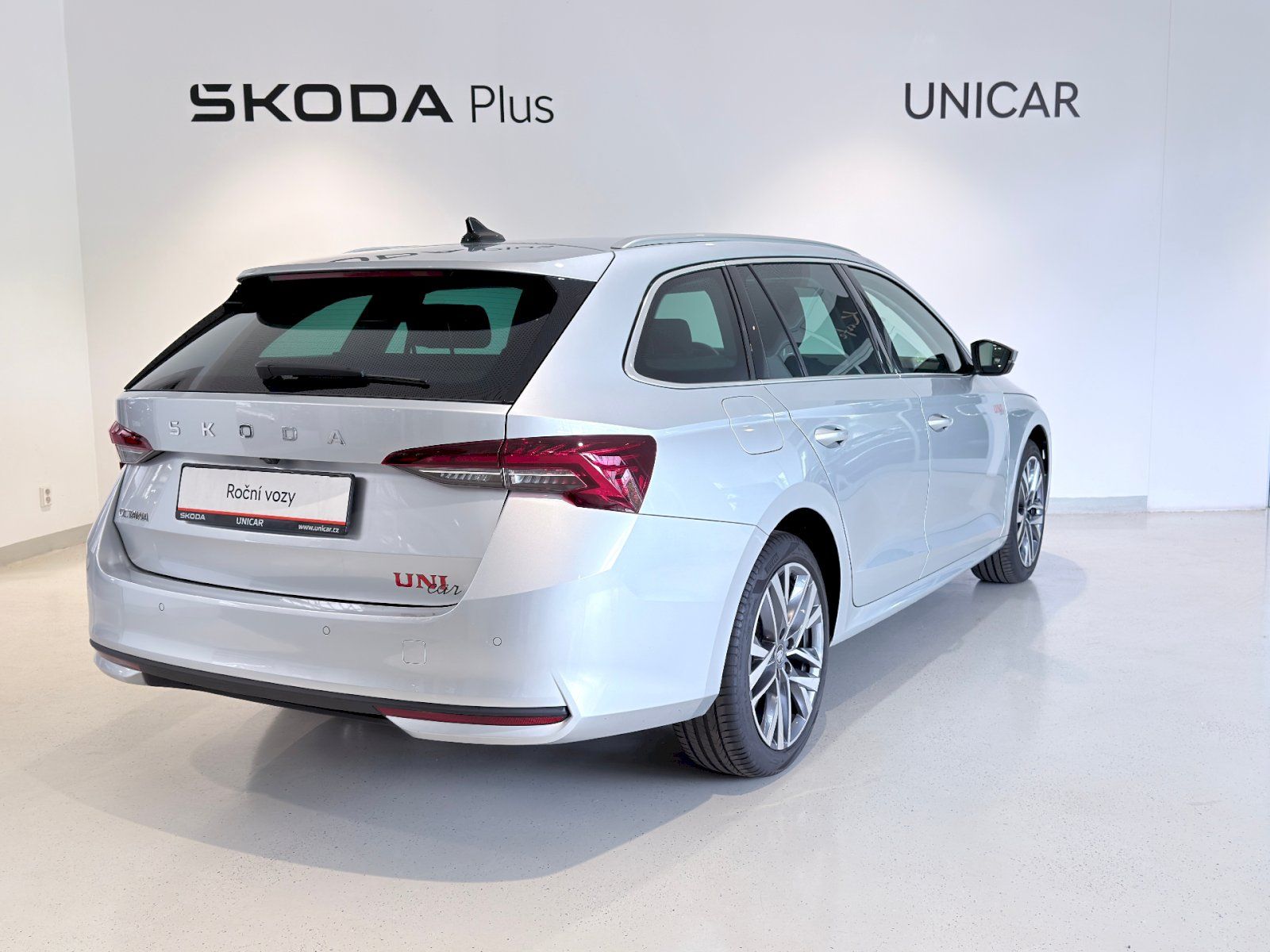 Škoda Octavia, Combi 130let PREMIUM 1.5 TSI / - fotka 2