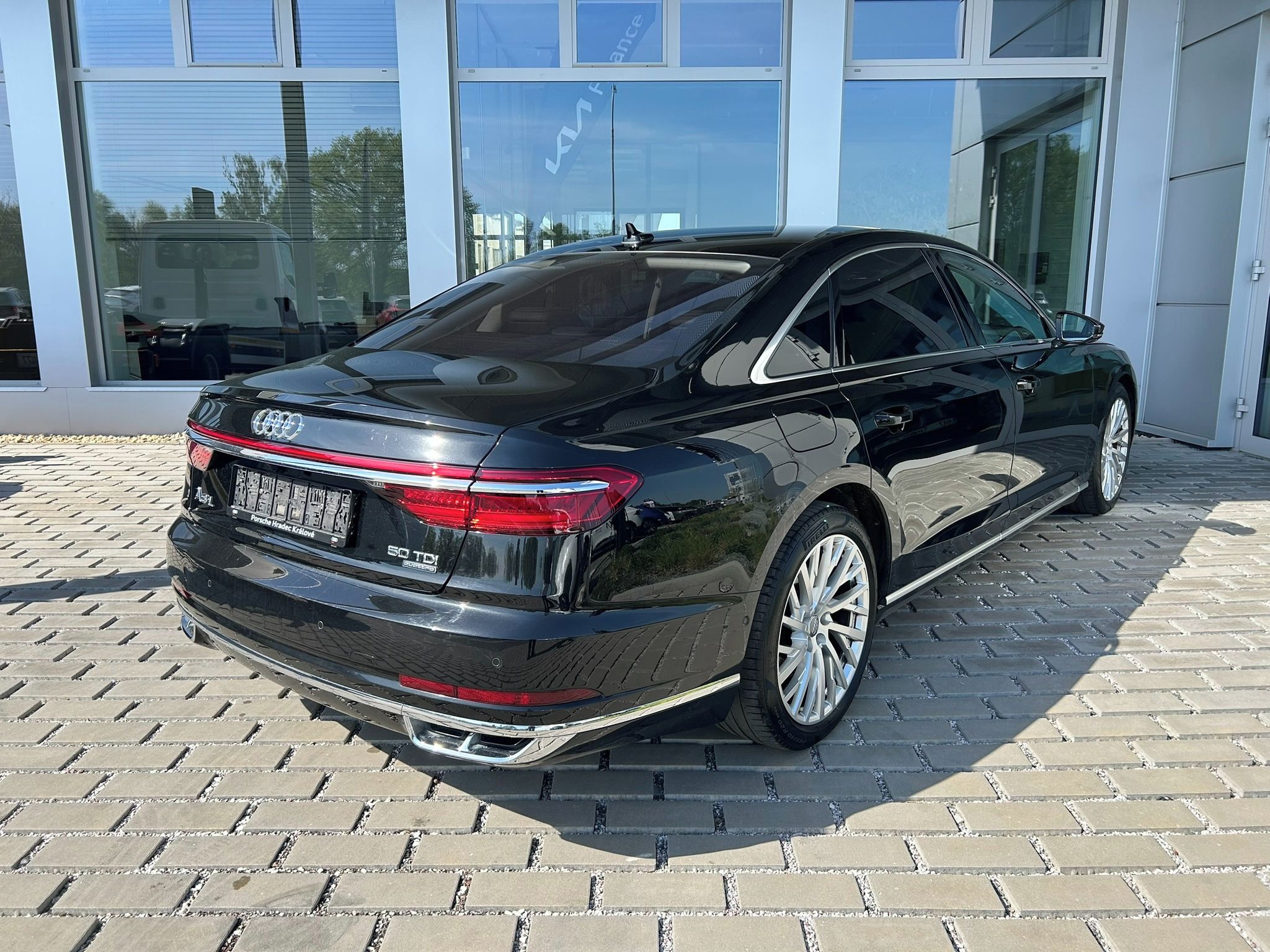 Audi A8, 50 TDI quattro LONG - fotka 5