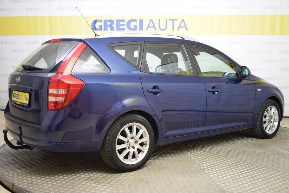 Kia Cee´d, 2,0 i AUTOMAT PO SERVISU,PO TK - fotka 6