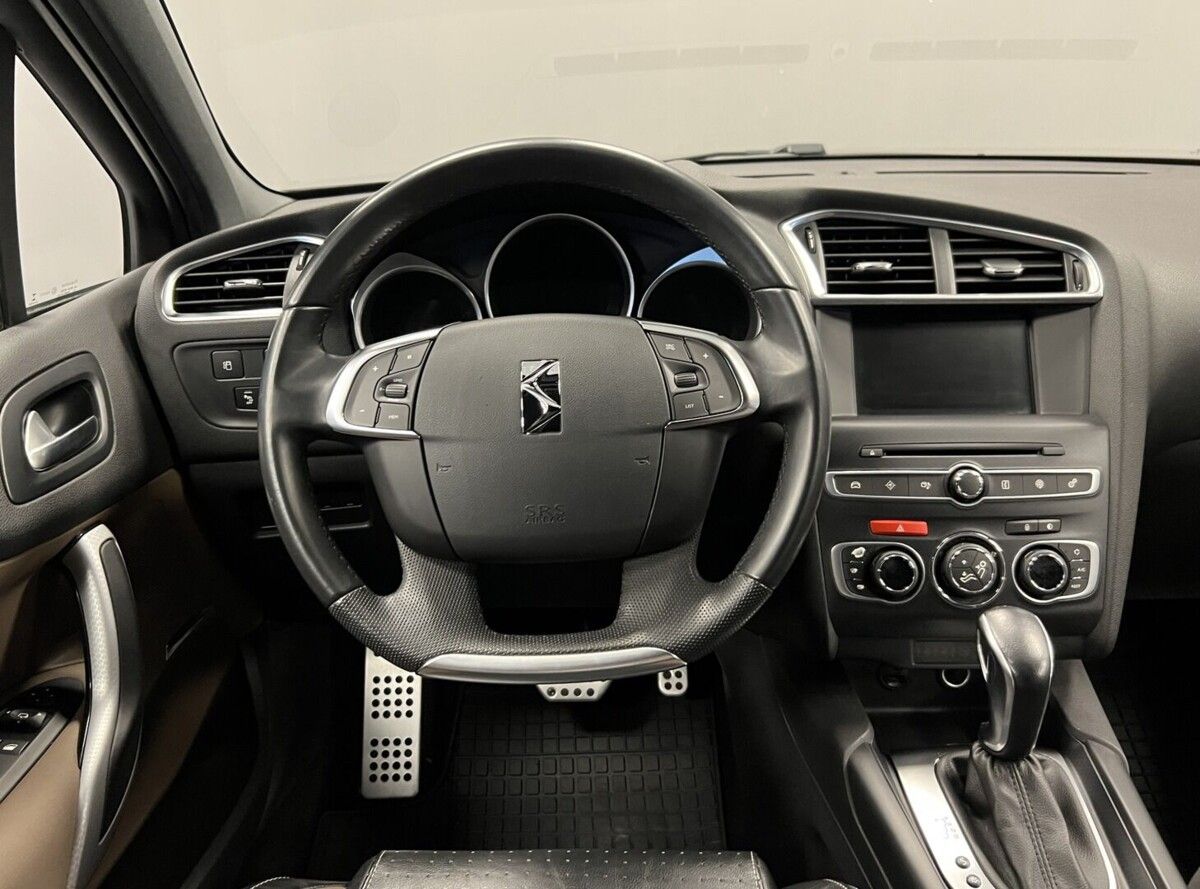 DS 4, 2,0 HDi AT S&S Sport - fotka 5