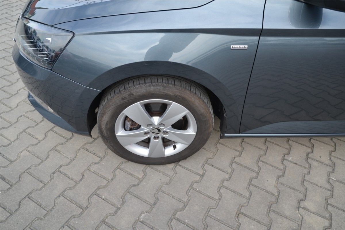 Škoda Fabia, 1,0 TSI DIGIKLIMA TEMPOMAT PĚK - fotka 5