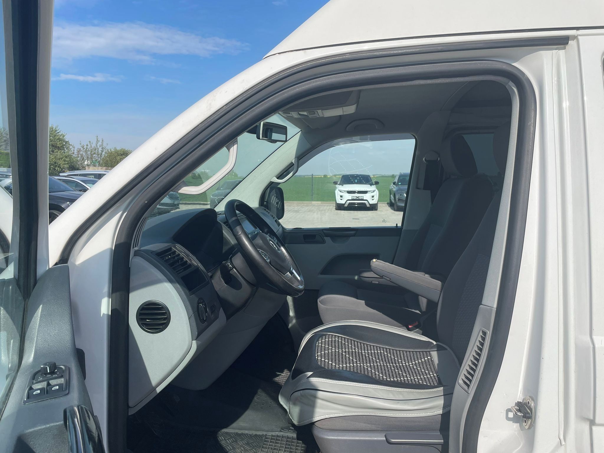 Volkswagen Transporter, 2.0Tdi 132kw,4x4,xenony,5míst - fotka 5
