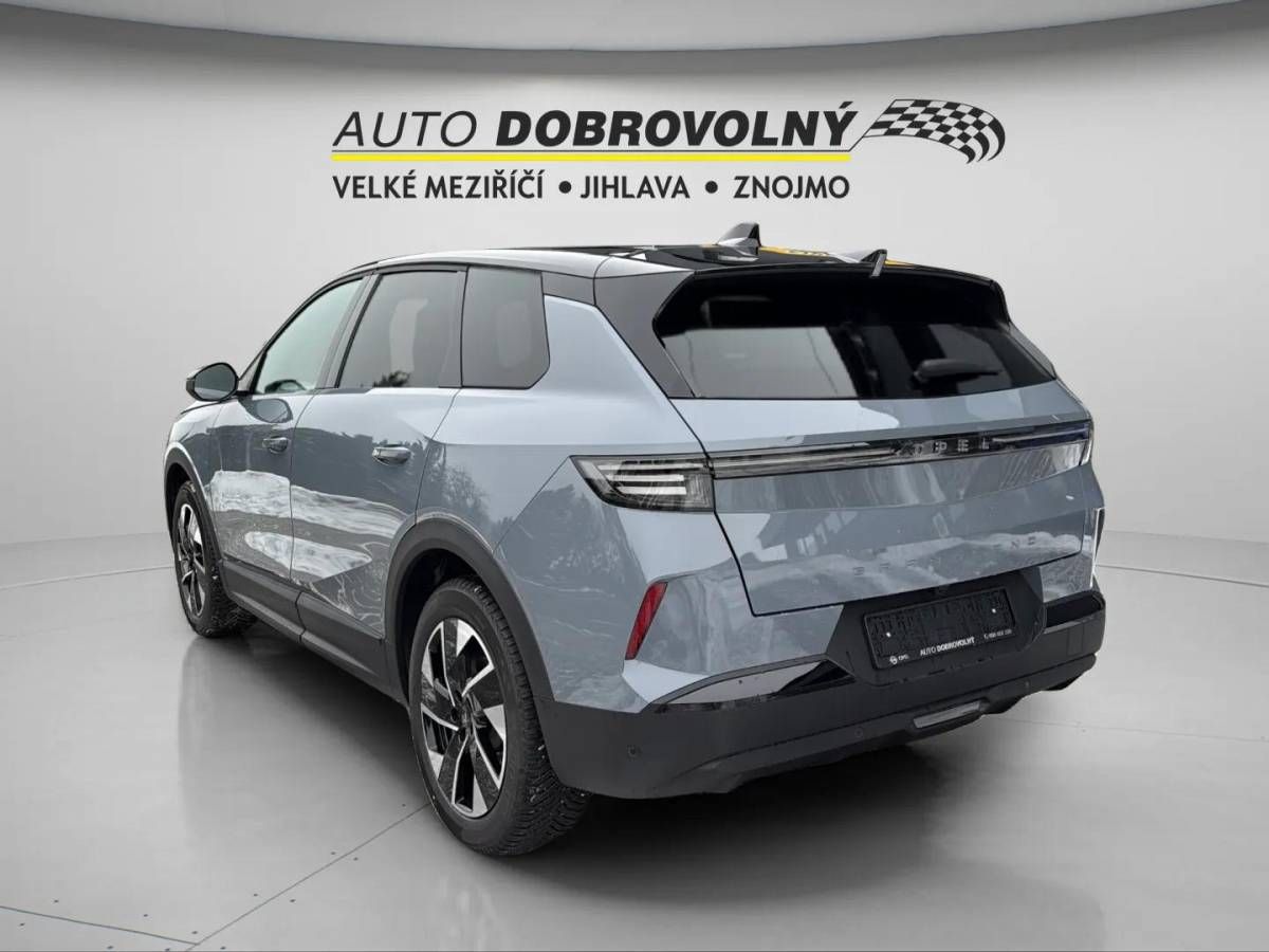 Opel Grandland, GS Hybrid 1.2 TURBO (107kW/145 - fotka 5