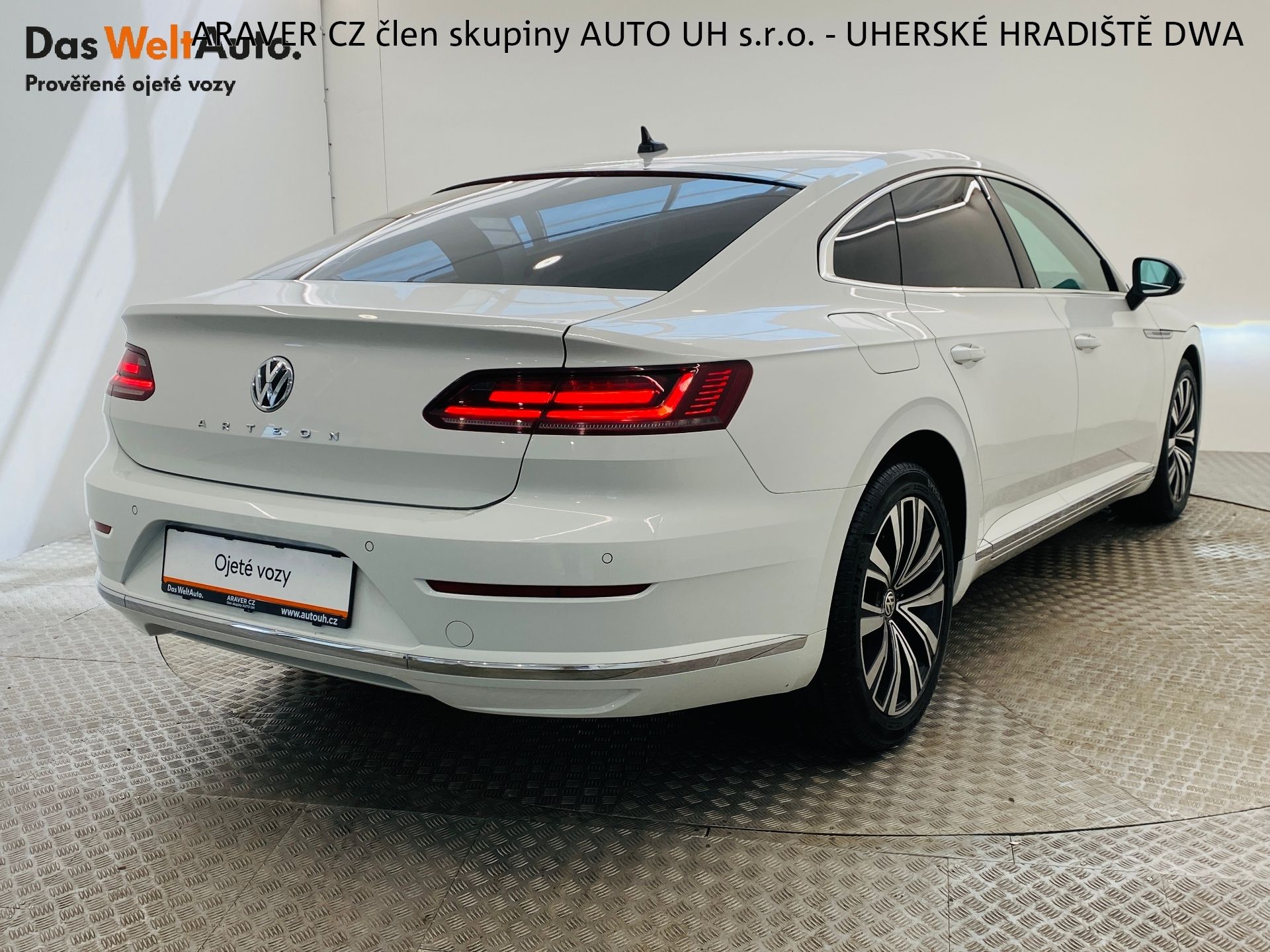 Volkswagen Arteon, 2.0 TDI DSG 110 kW Elegance - fotka 2