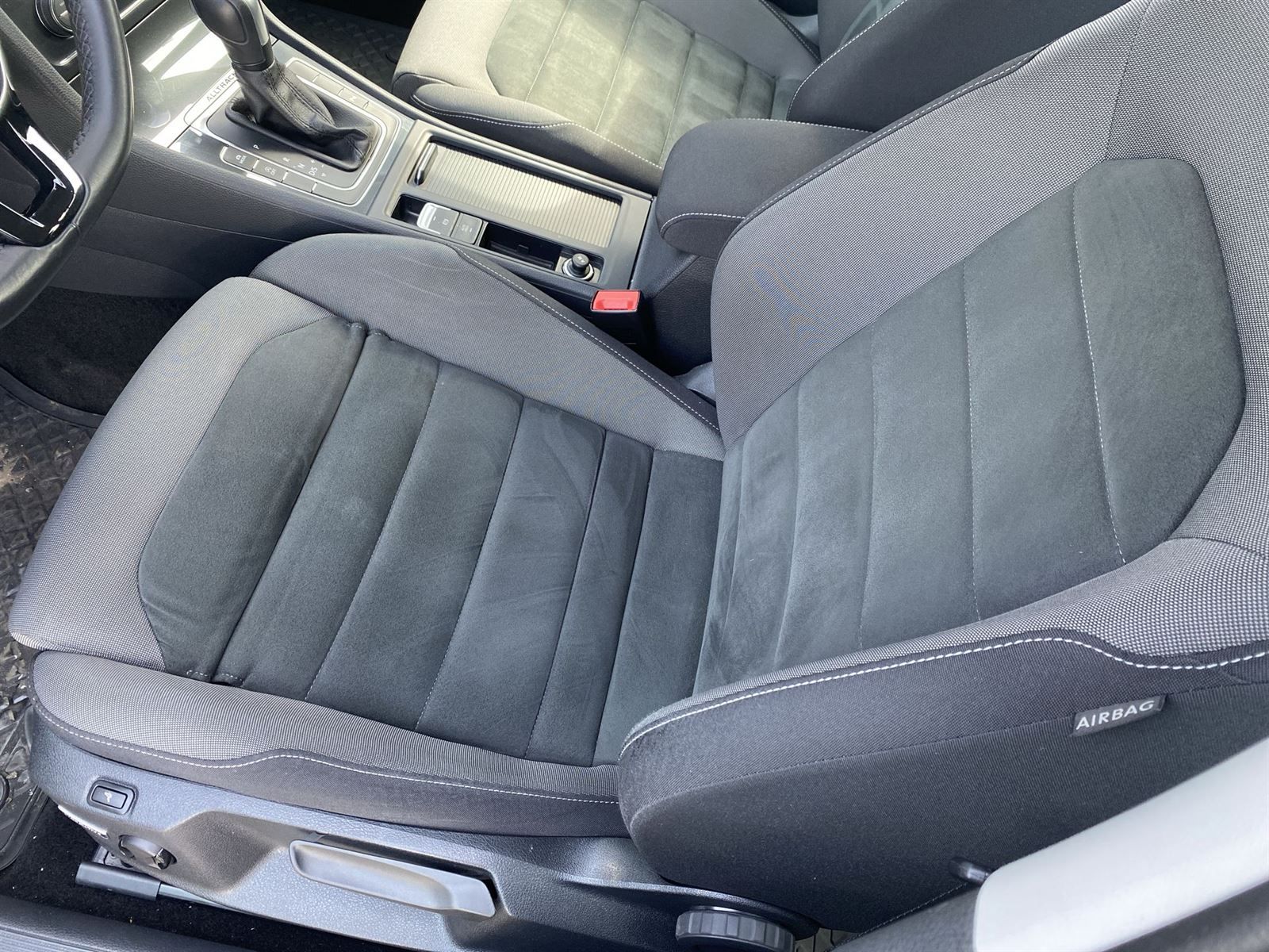 Volkswagen Golf, Variant 2.0 TDI DSG 4Motion - fotka 6
