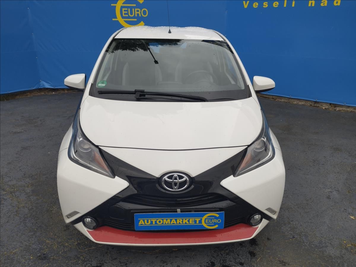 Toyota Aygo, 1,0 51KW - fotka 2