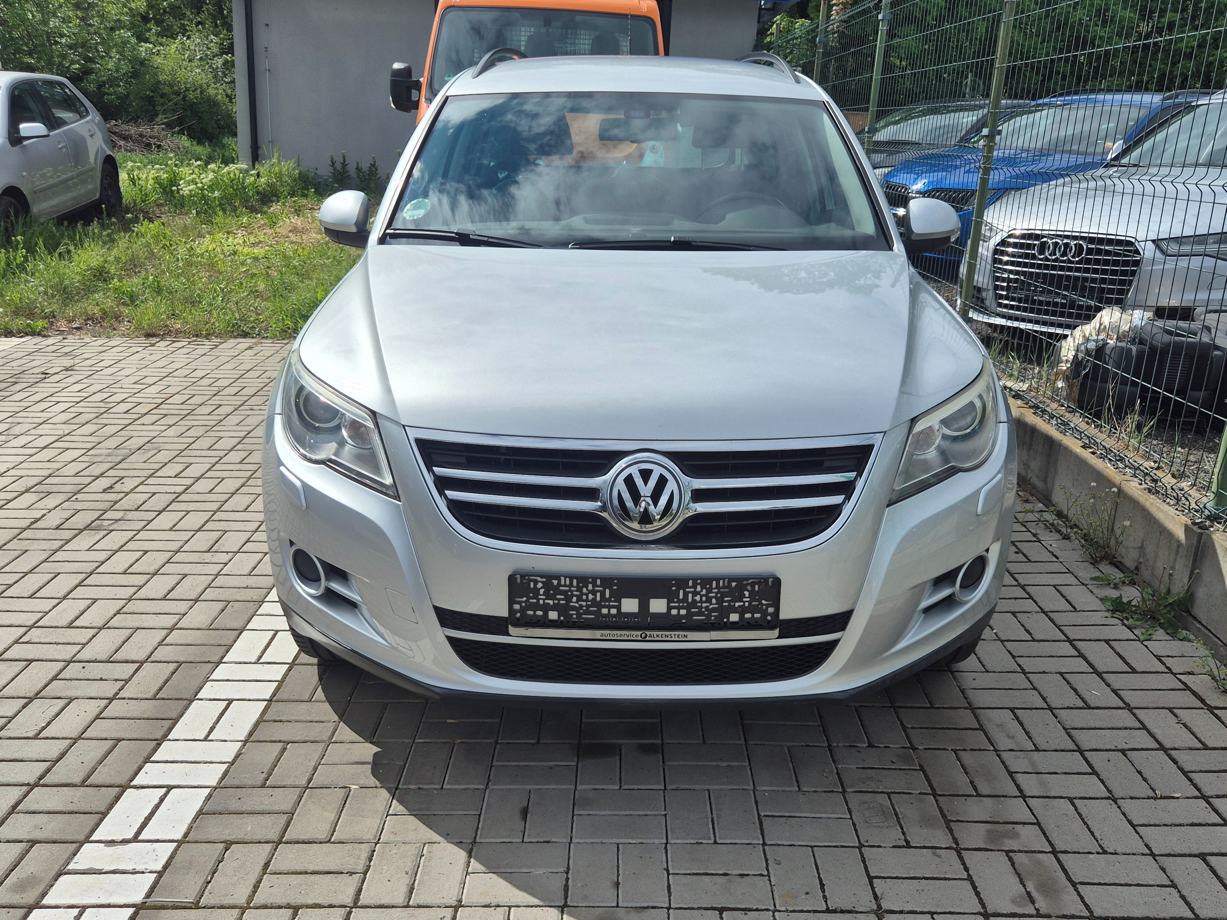 Volkswagen Tiguan, 1.4 TSI  -  XENONY - SERVISKA - fotka 2