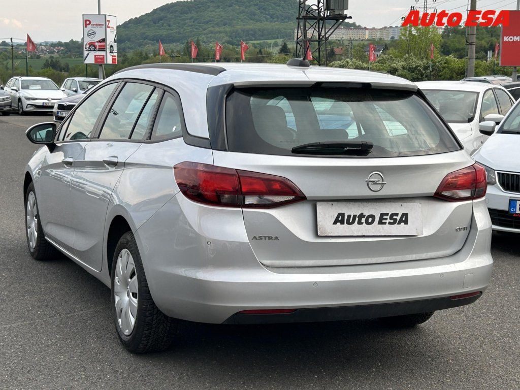 Opel Astra, 1.6CDTI - fotka 5