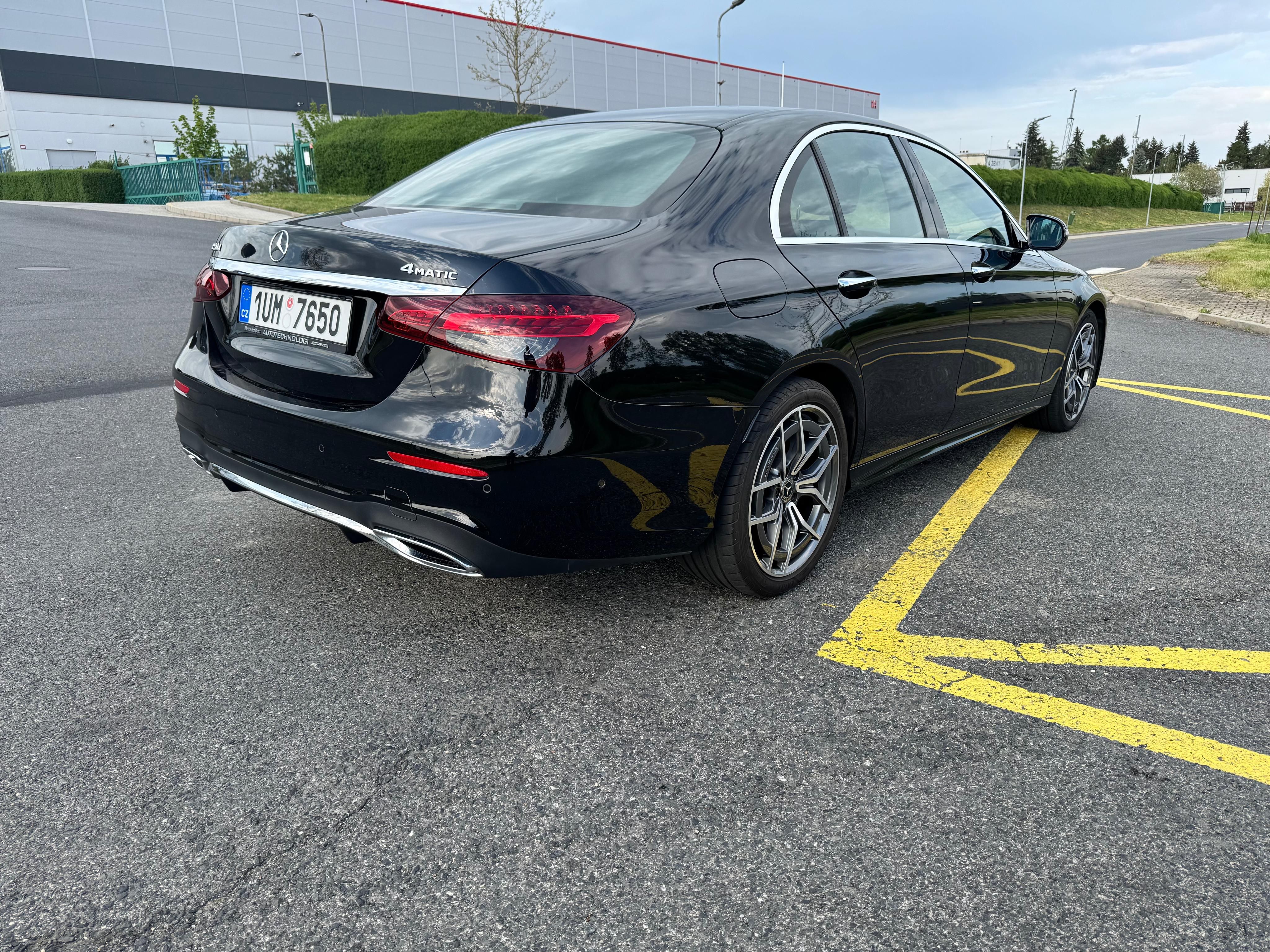 Mercedes-Benz Třídy E, 220 cdi, 4 matic , dph - fotka 6