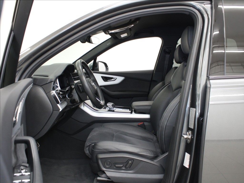 Audi Q7, 3,0 50TDi S-Line 63tkm. ČR - fotka 6