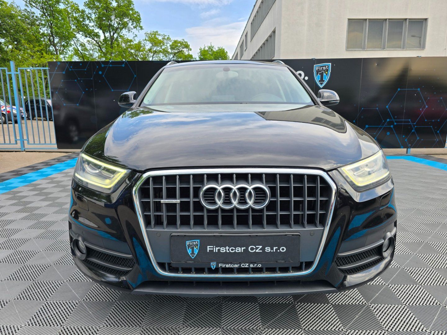 Audi Q3, 2.0TFSI/4X4/ČR/2MAJ/2012 - fotka 2
