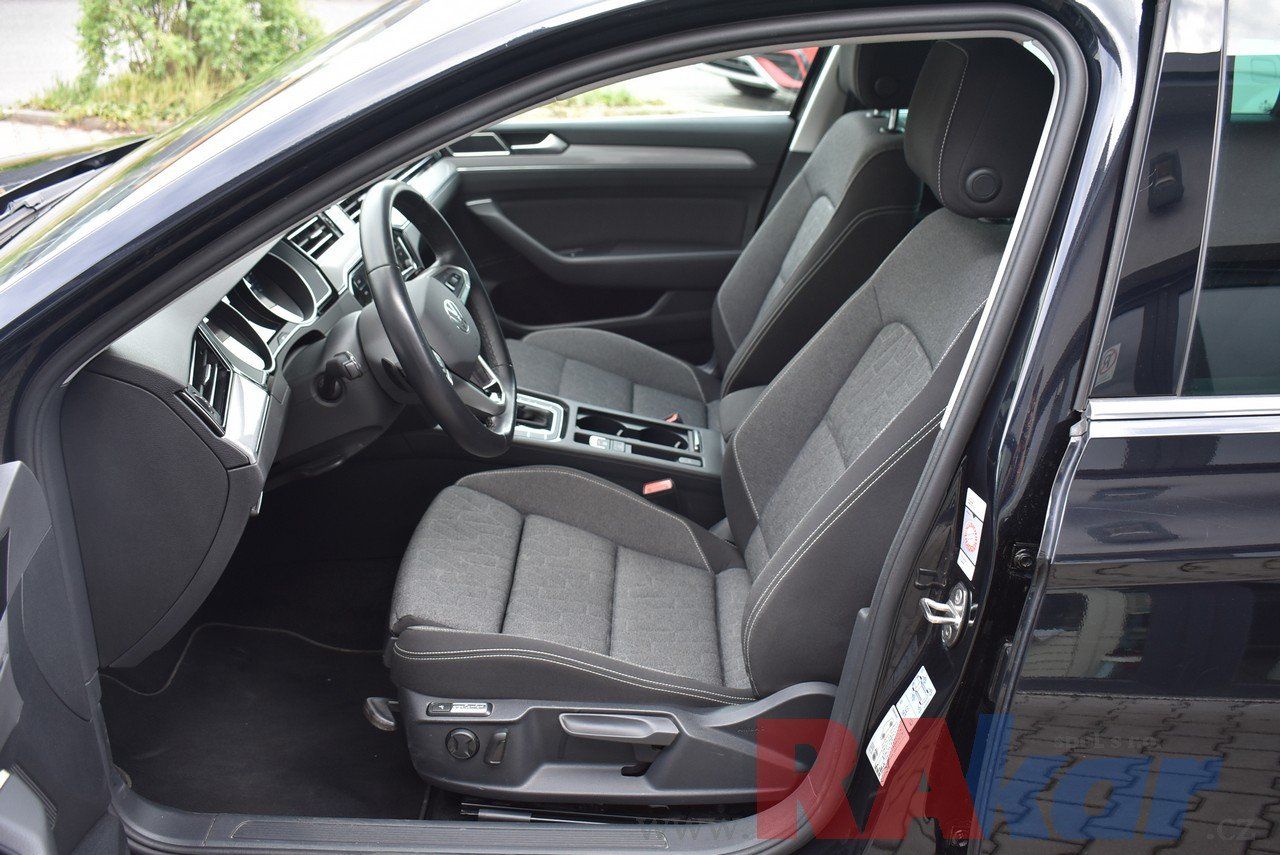 Volkswagen Passat Variant, Business 2,0 TSI automat - fotka 6