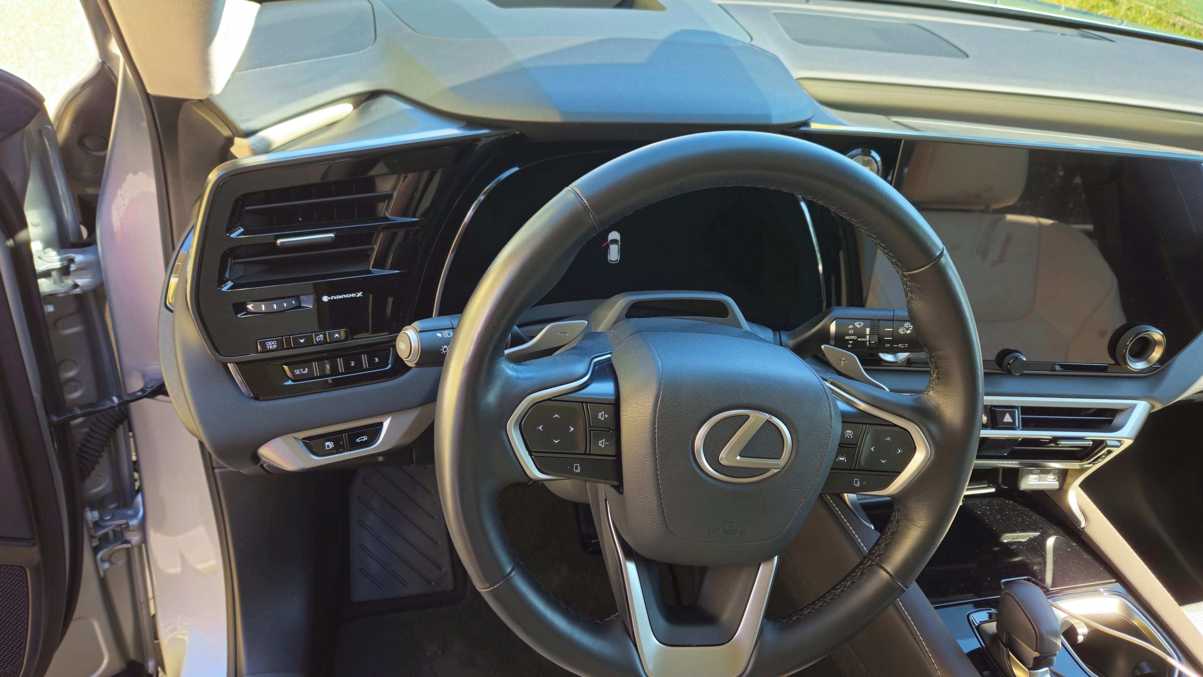 Lexus RX 450h+, Lexus RX 450h+ Executive Plus - fotka 5
